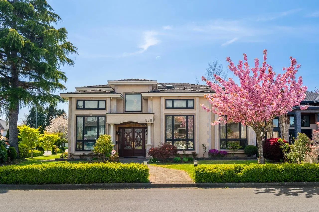 8511 Sunnywood Drive