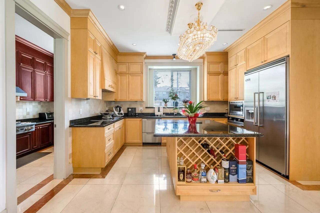 8511 Sunnywood Drive