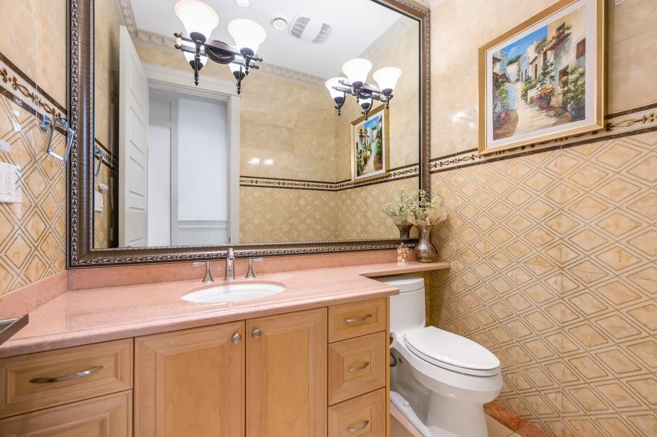 8511 Sunnywood Drive