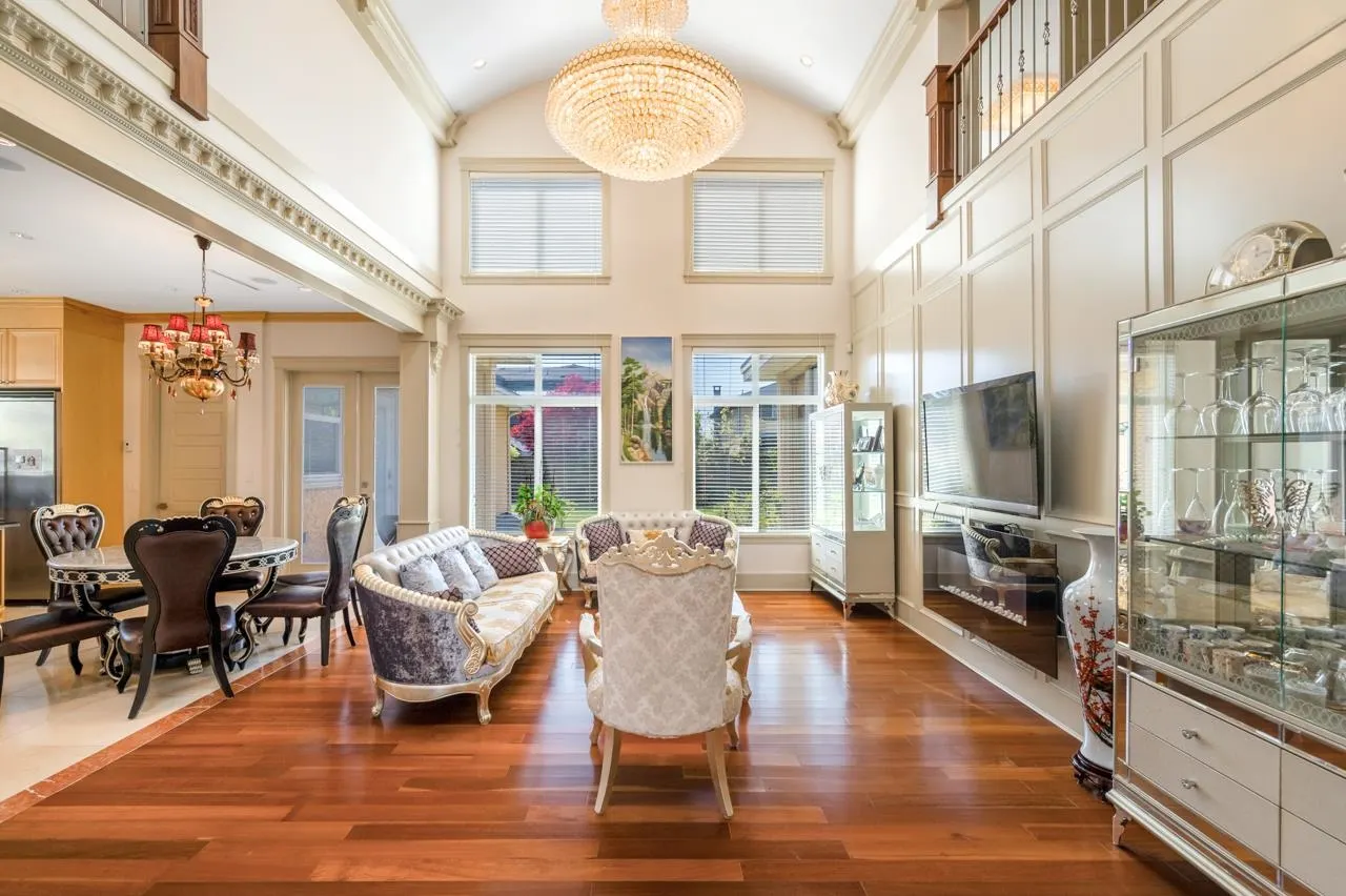 8511 Sunnywood Drive