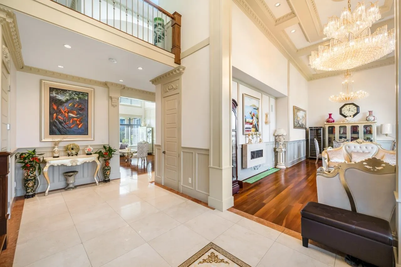 8511 Sunnywood Drive
