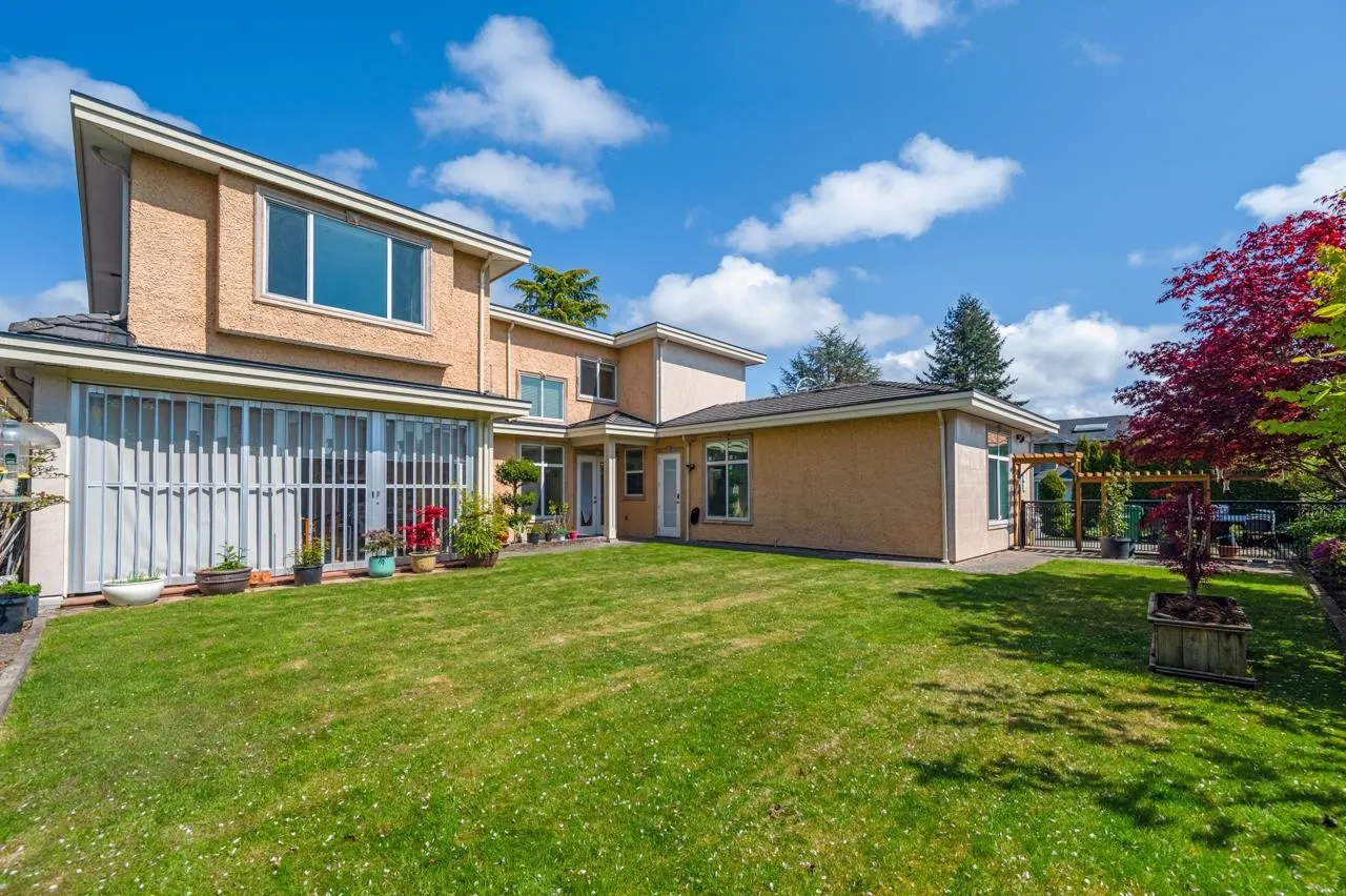 8511 Sunnywood Drive