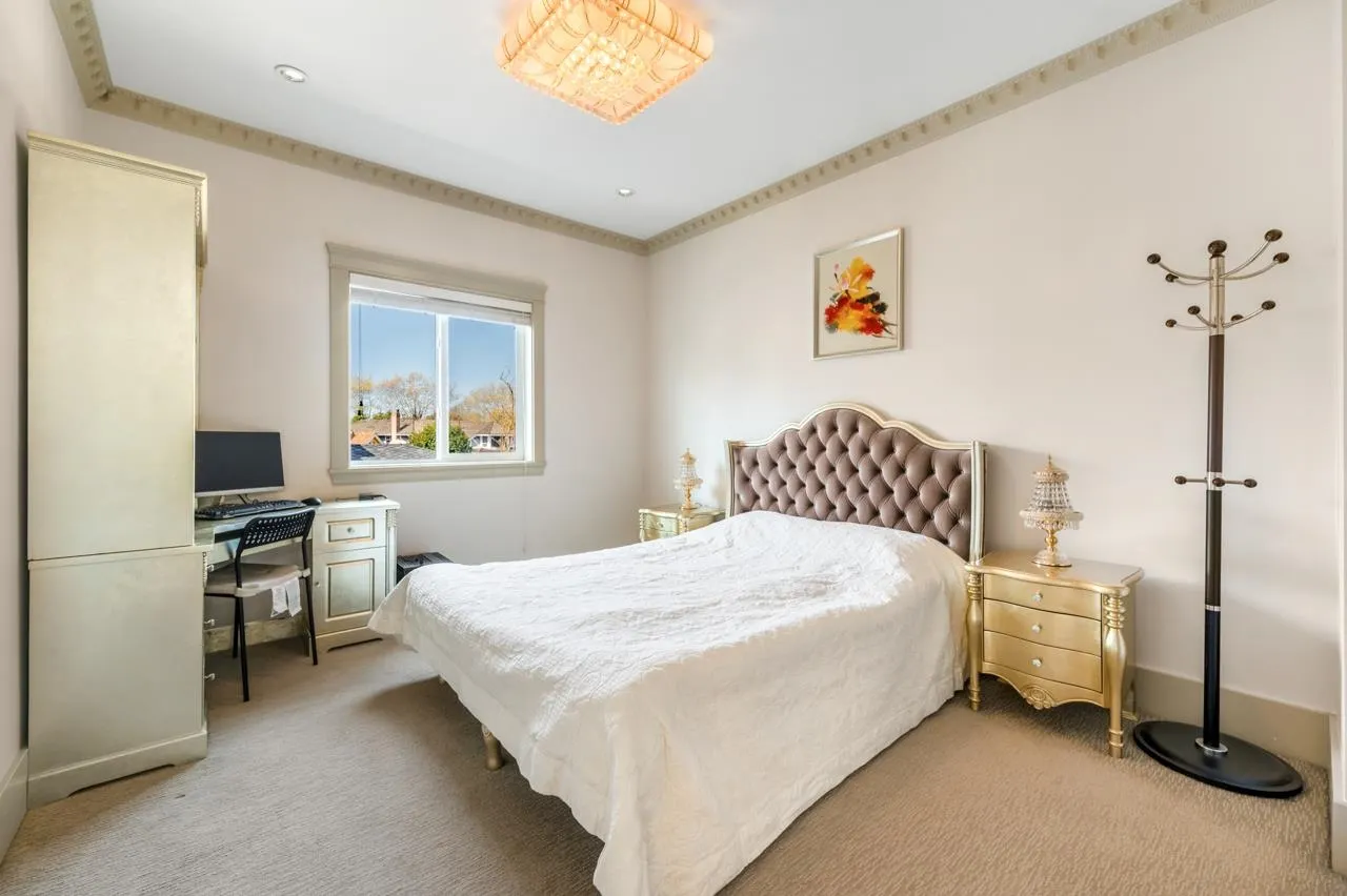 8511 Sunnywood Drive