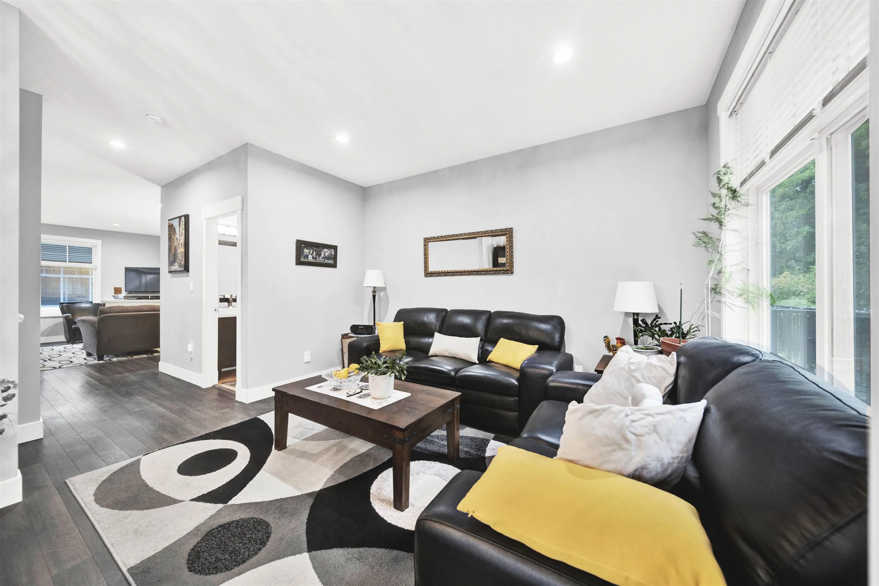 33 12775 63 Avenue