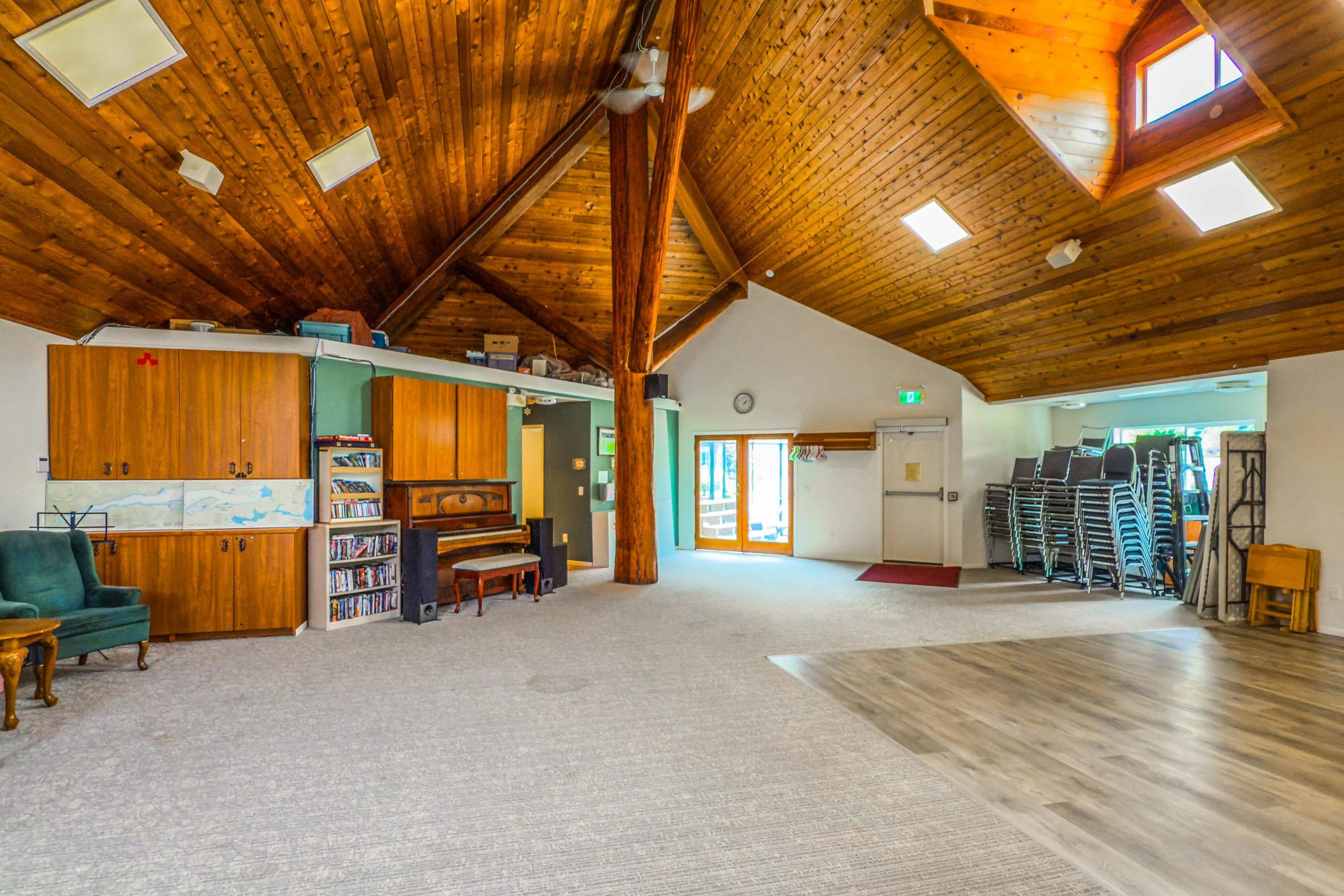 76 14600 Morris Valley Road