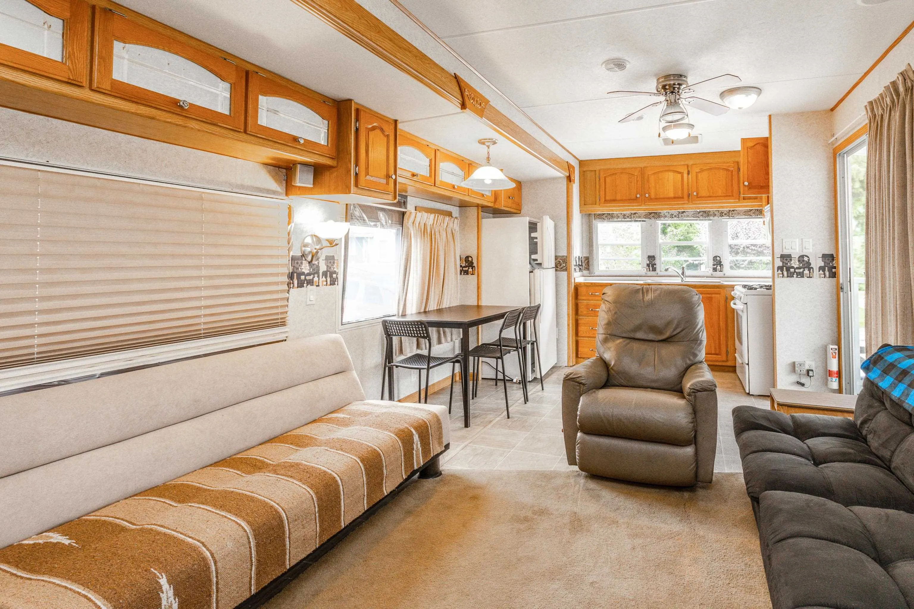 76 14600 Morris Valley Road