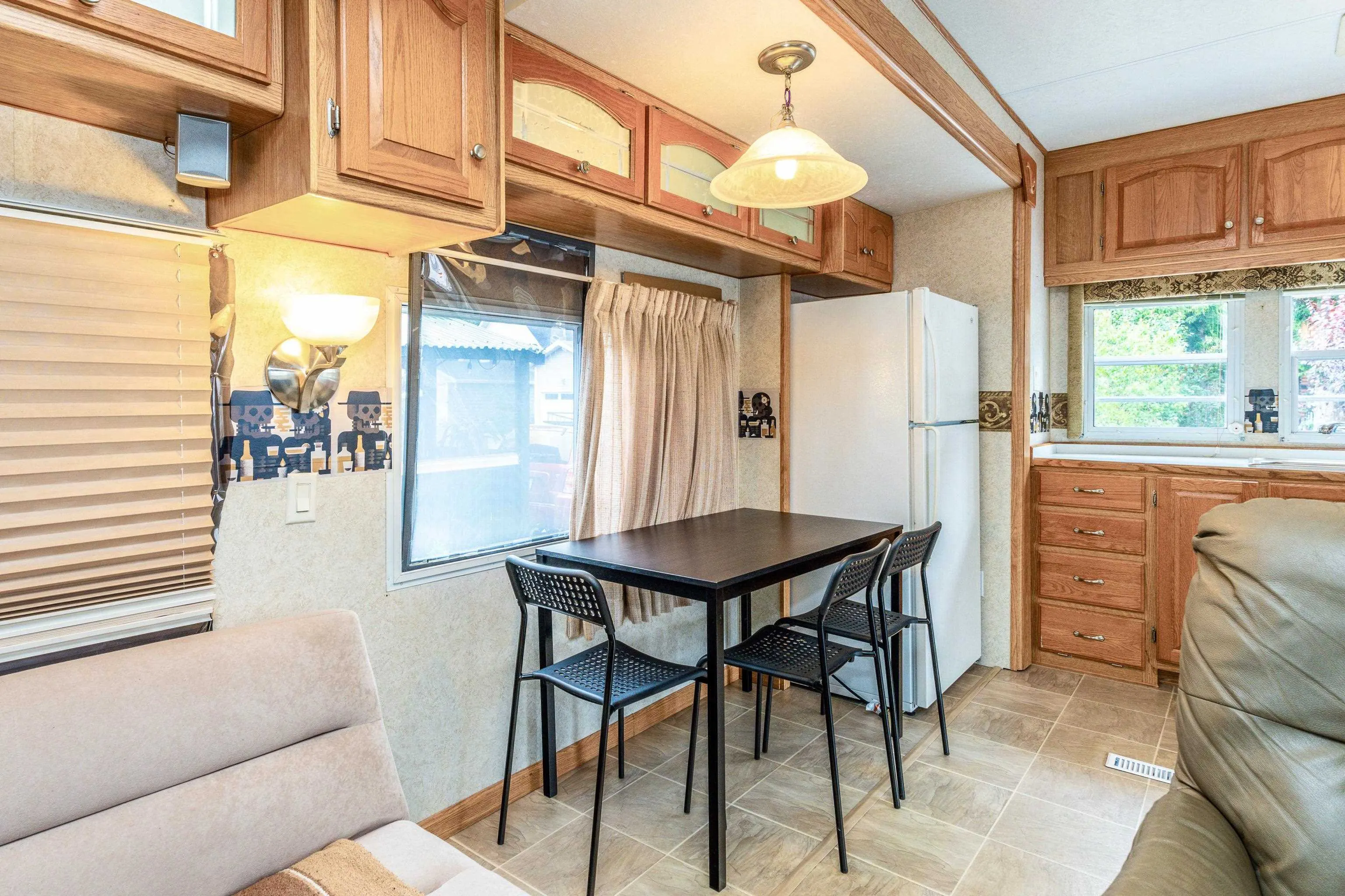 76 14600 Morris Valley Road