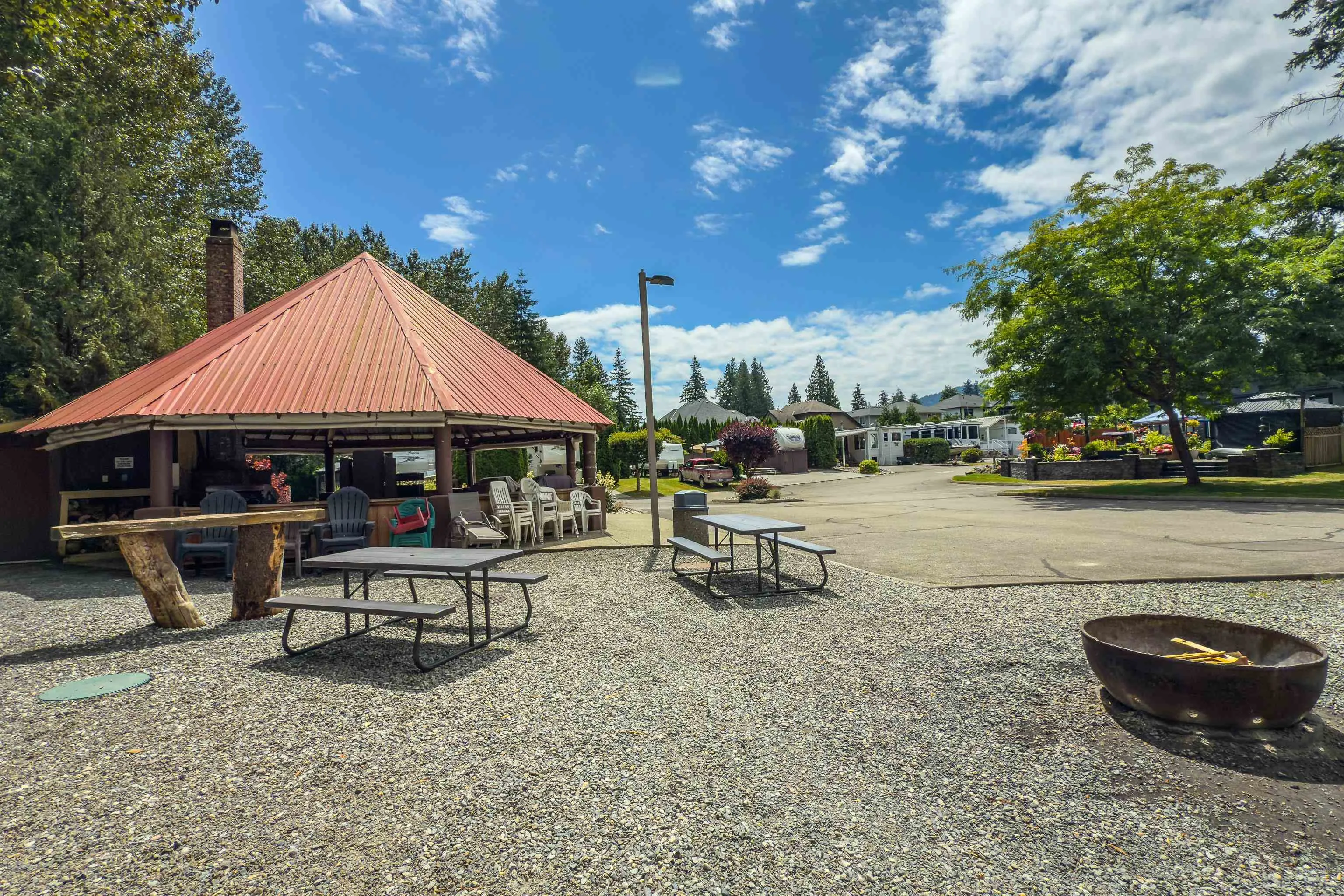 76 14600 Morris Valley Road