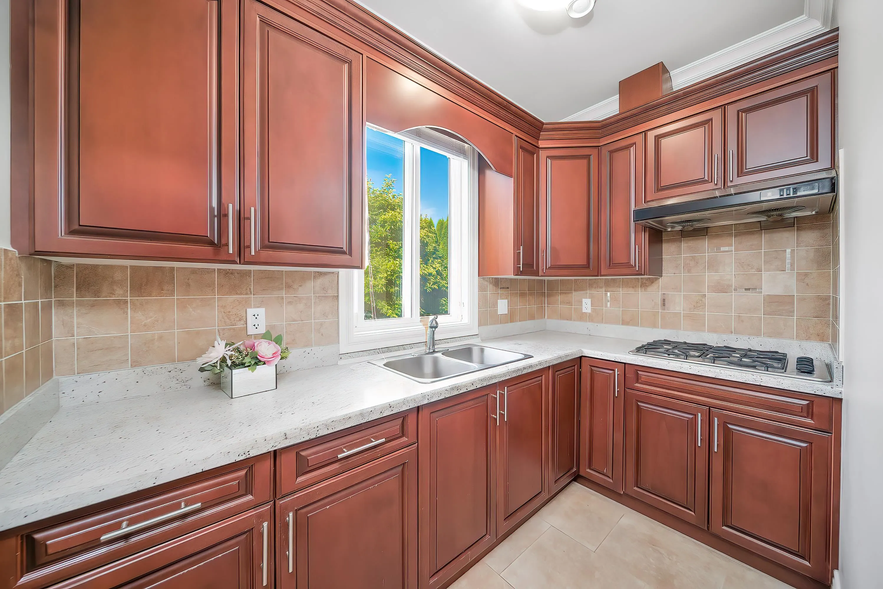 7600 Lancing Court