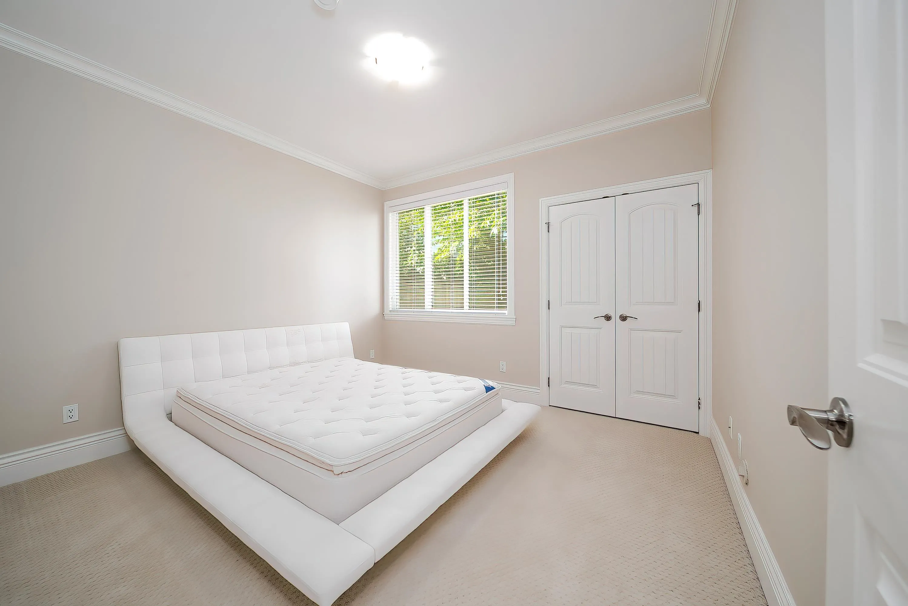7600 Lancing Court