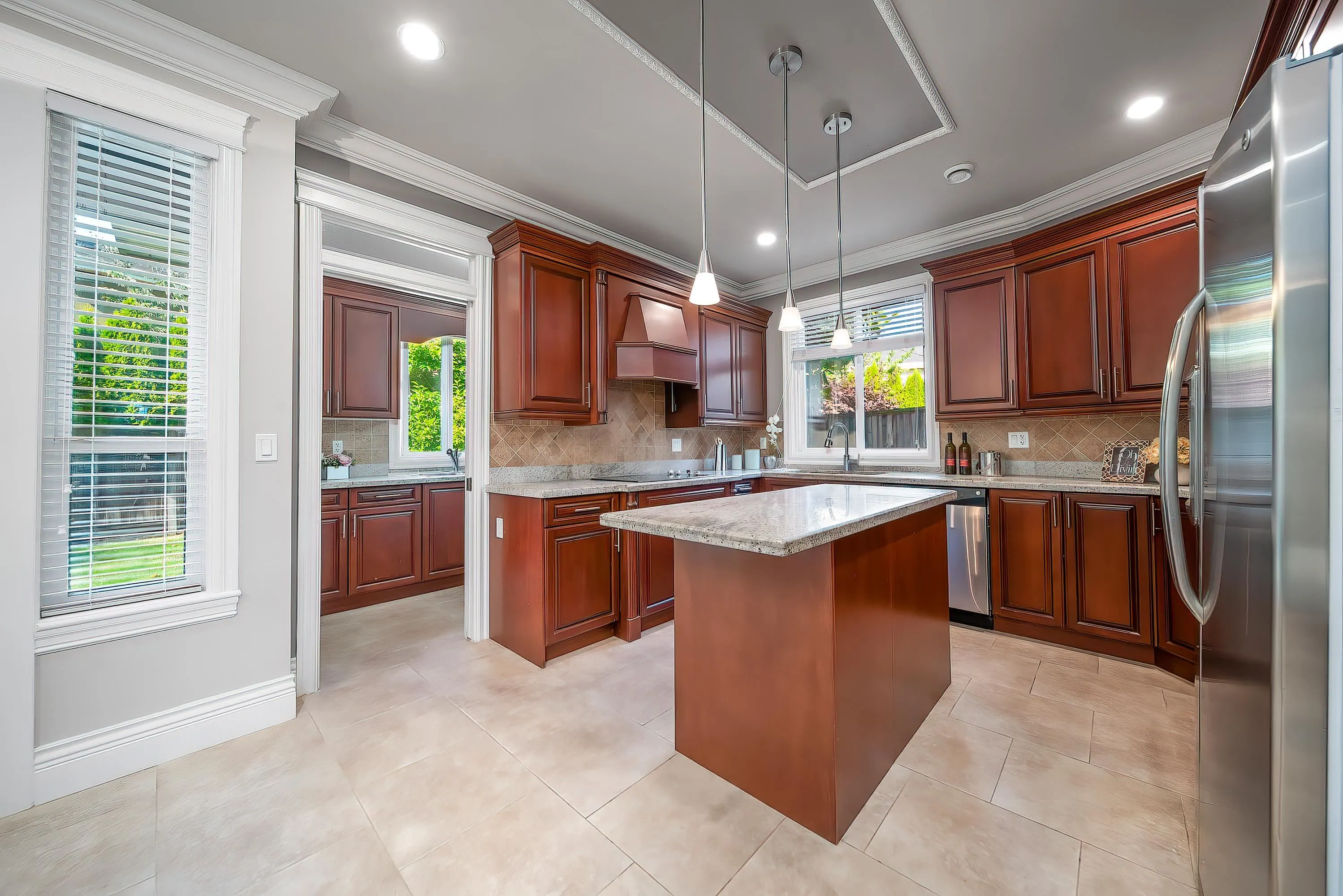 7600 Lancing Court
