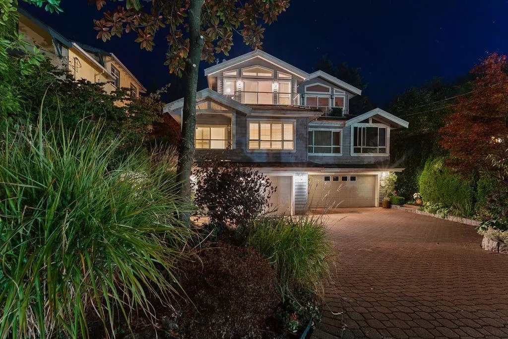2517 Marine Drive
