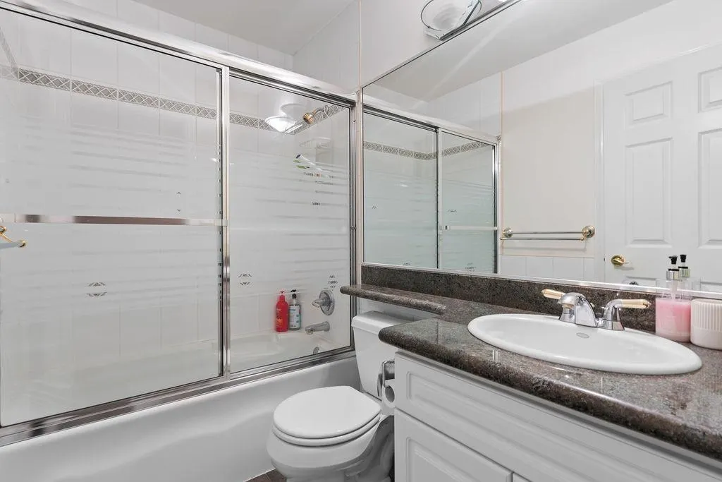 2517 Marine Drive
