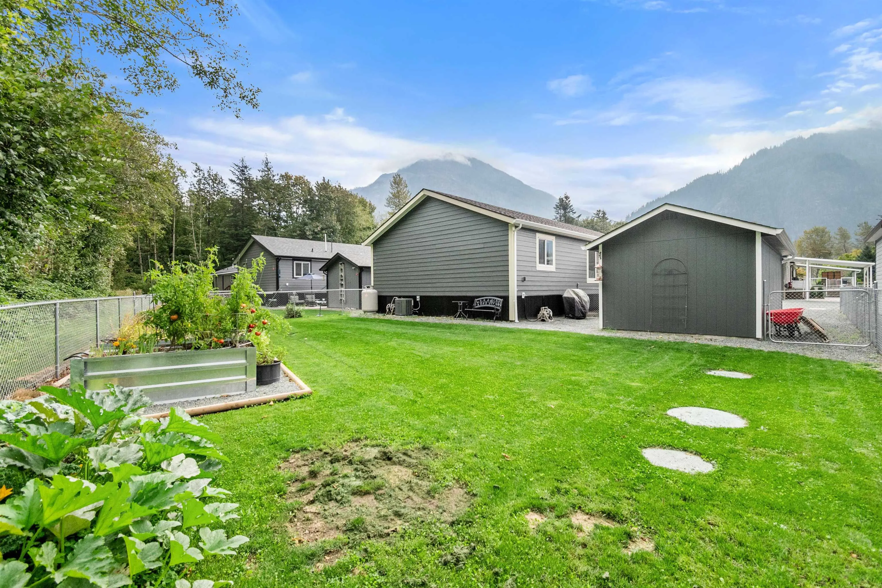 36 59060 Lougheed Highway