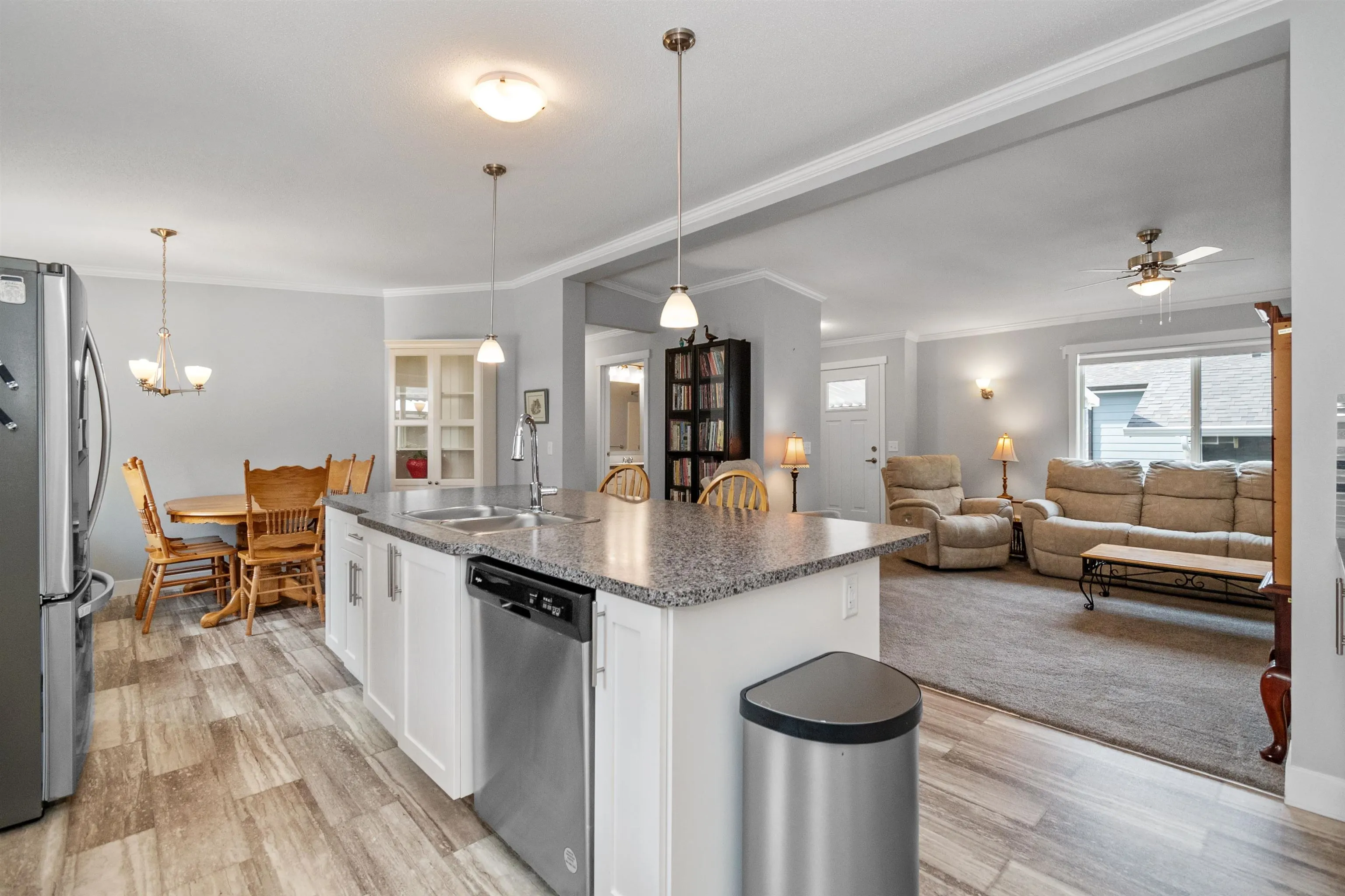 36 59060 Lougheed Highway