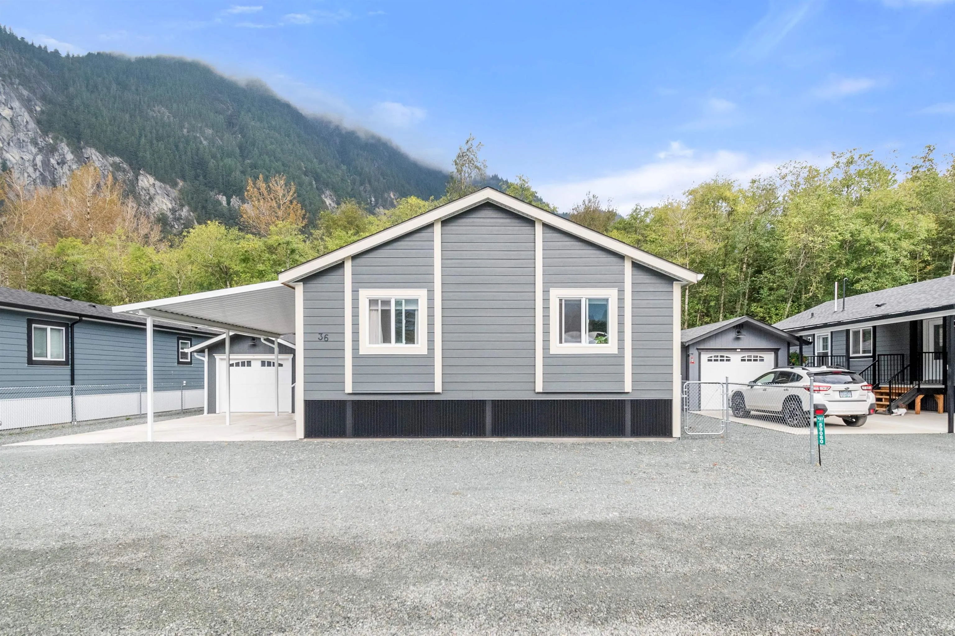 36 59060 Lougheed Highway