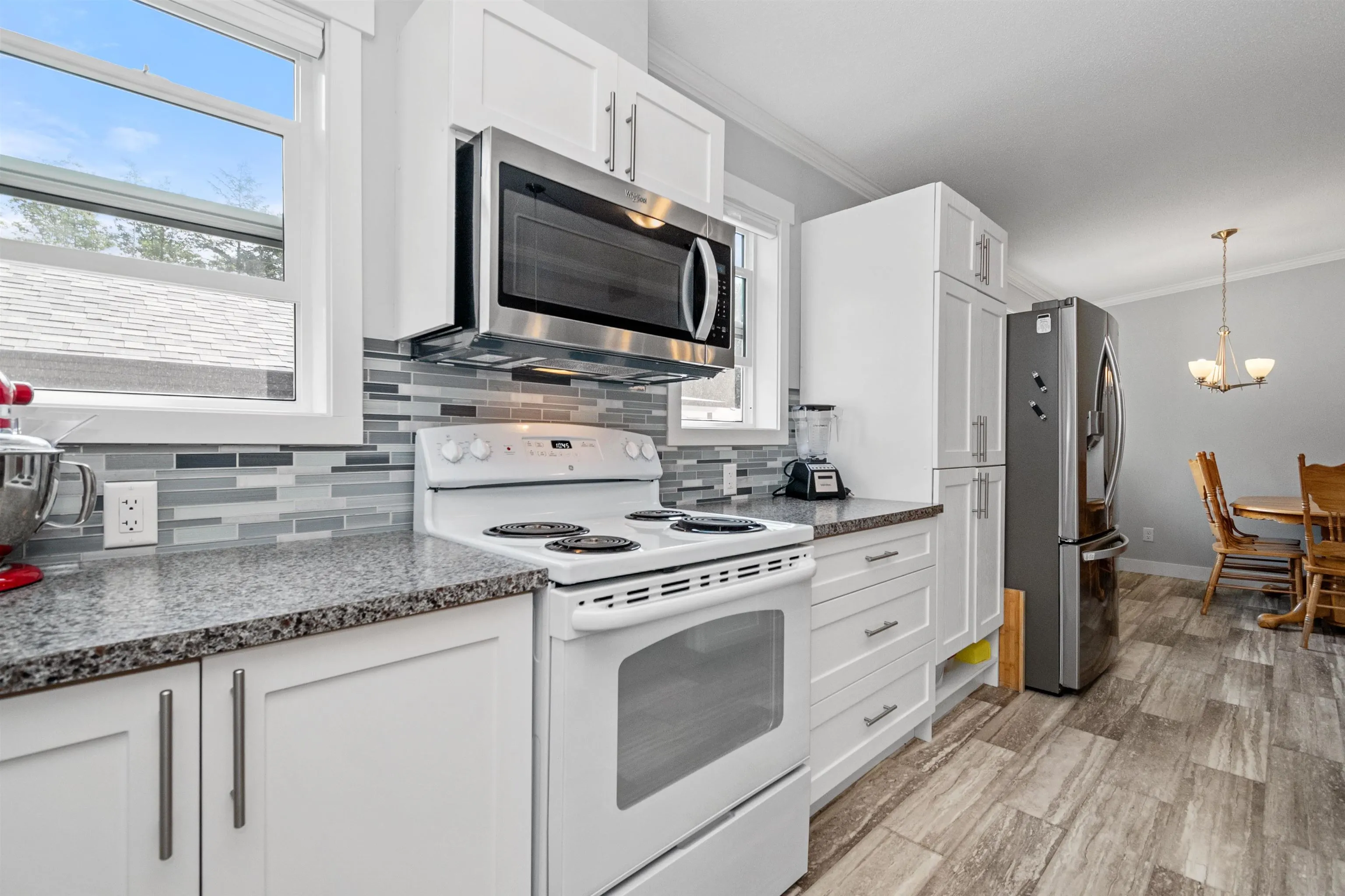 36 59060 Lougheed Highway