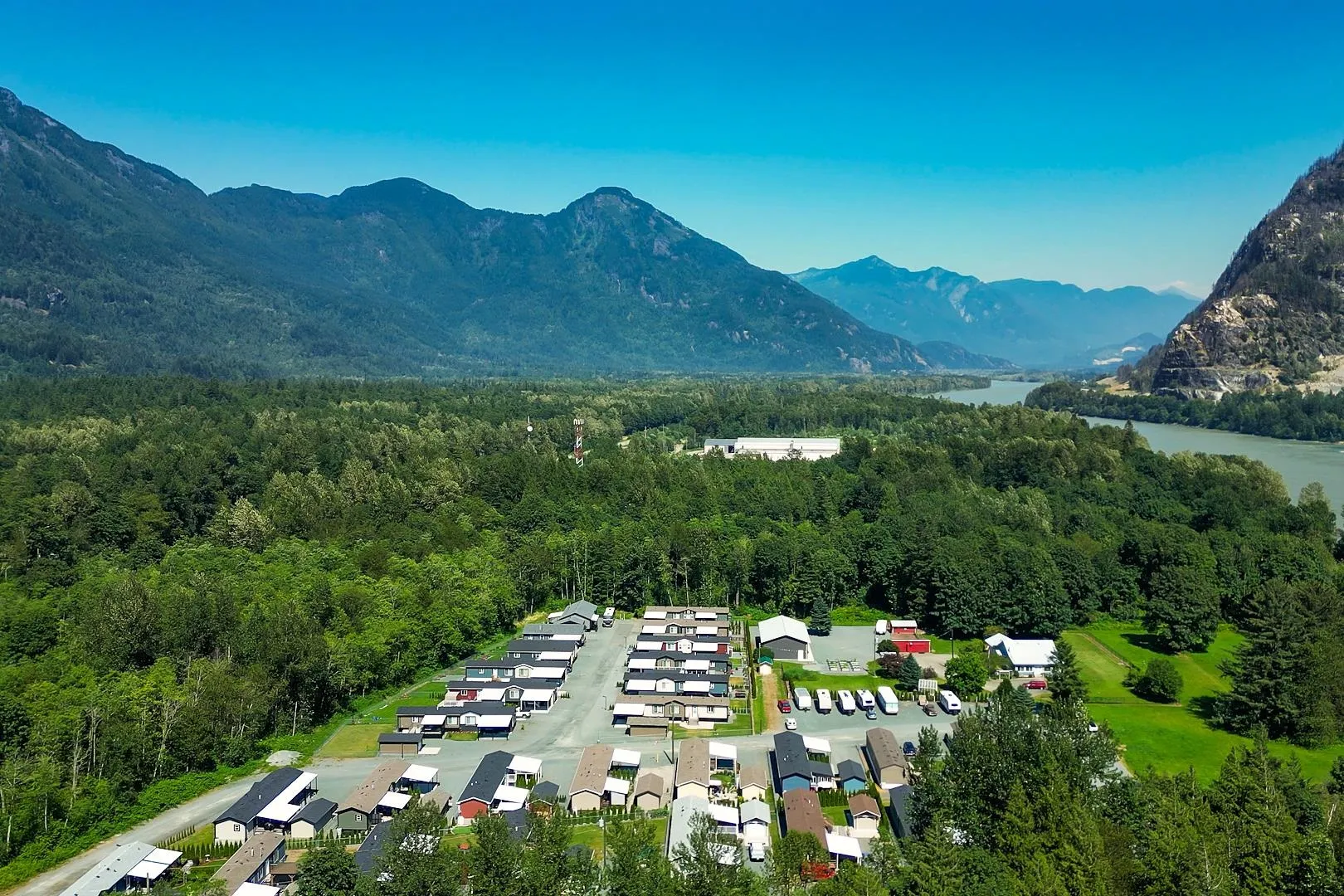 36 59060 Lougheed Highway