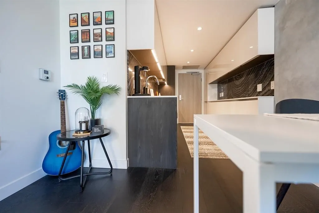 1206 1111 Richards Street