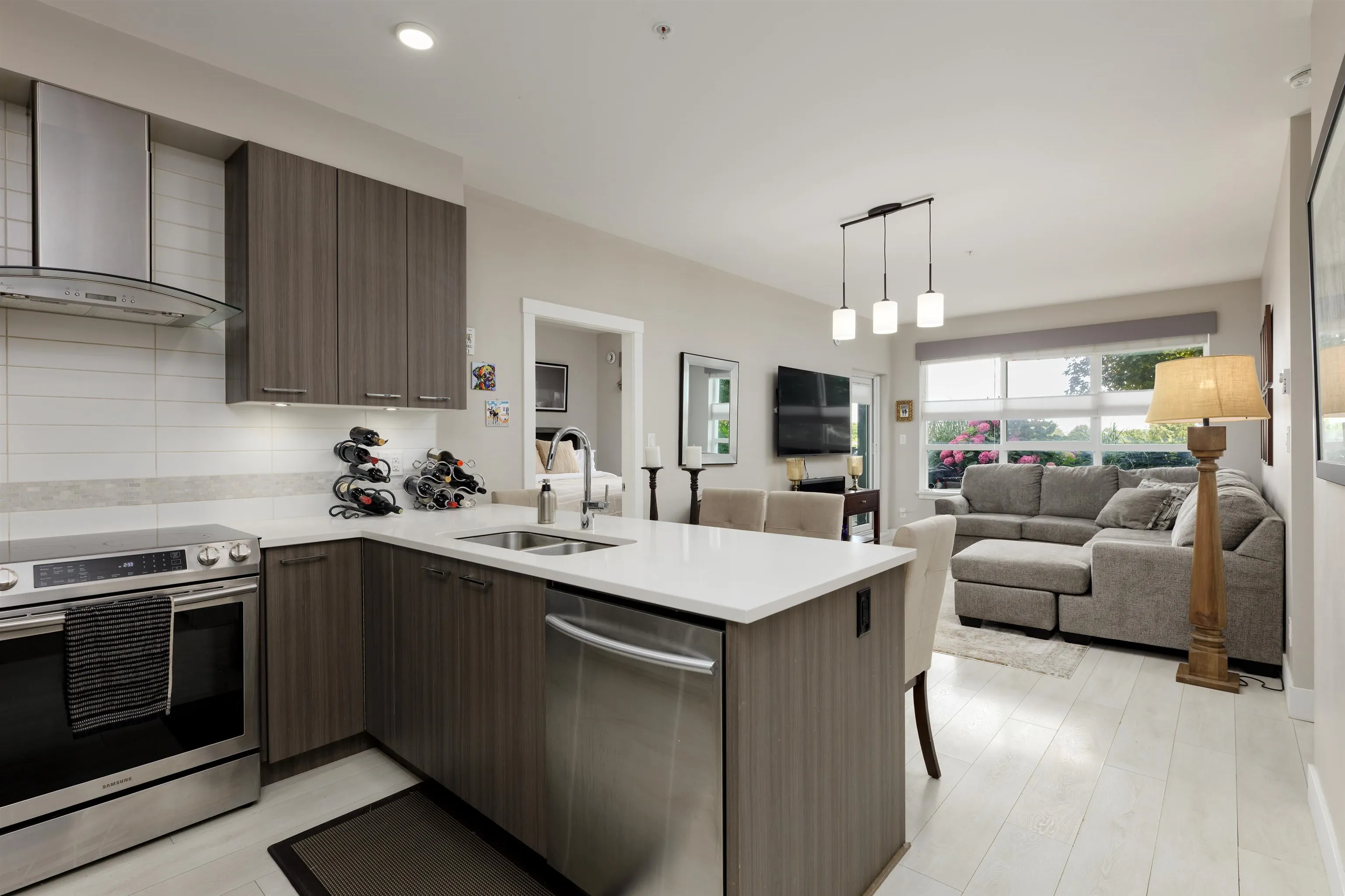 122 4690 Hawk Lane