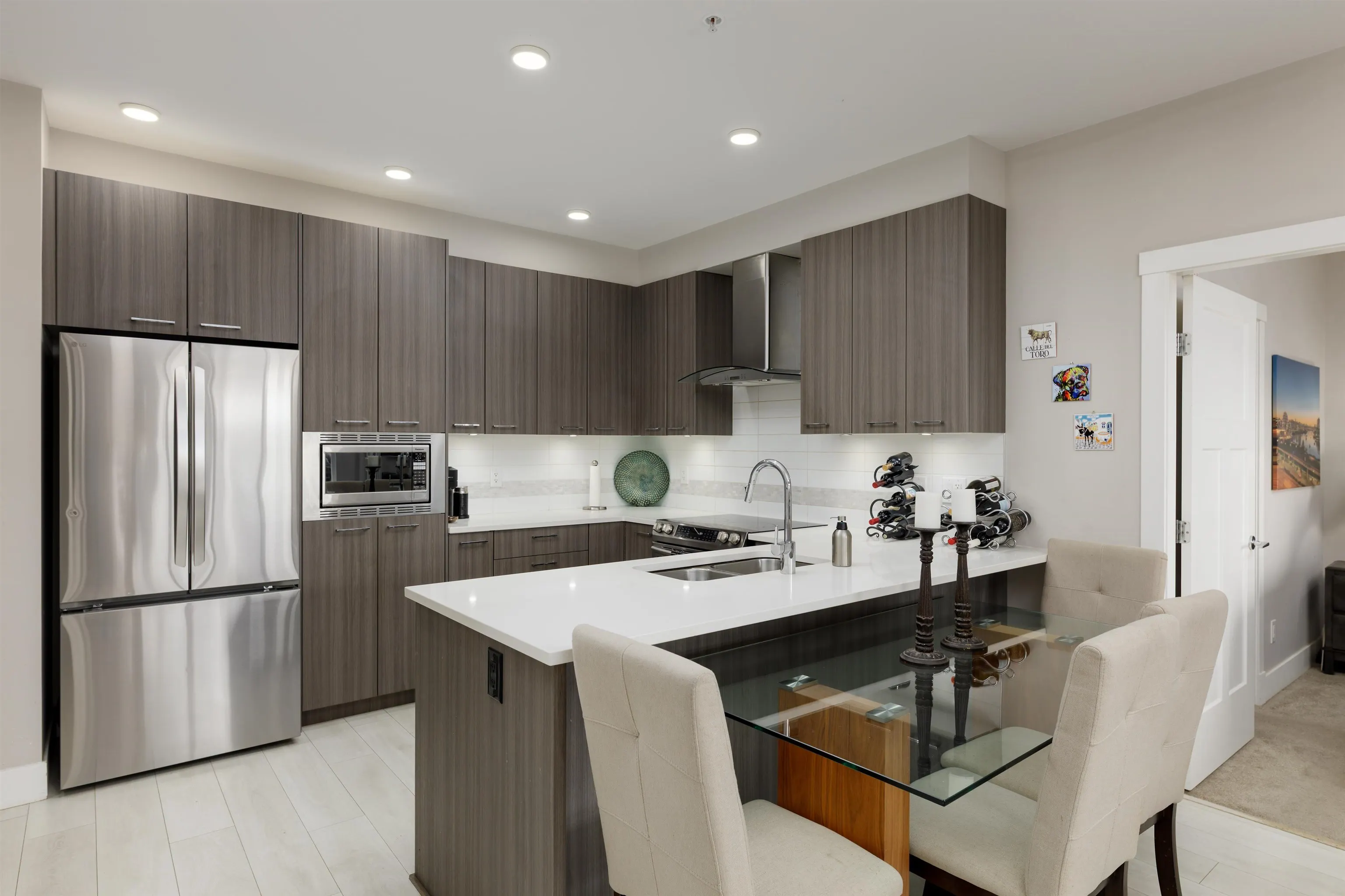 122 4690 Hawk Lane