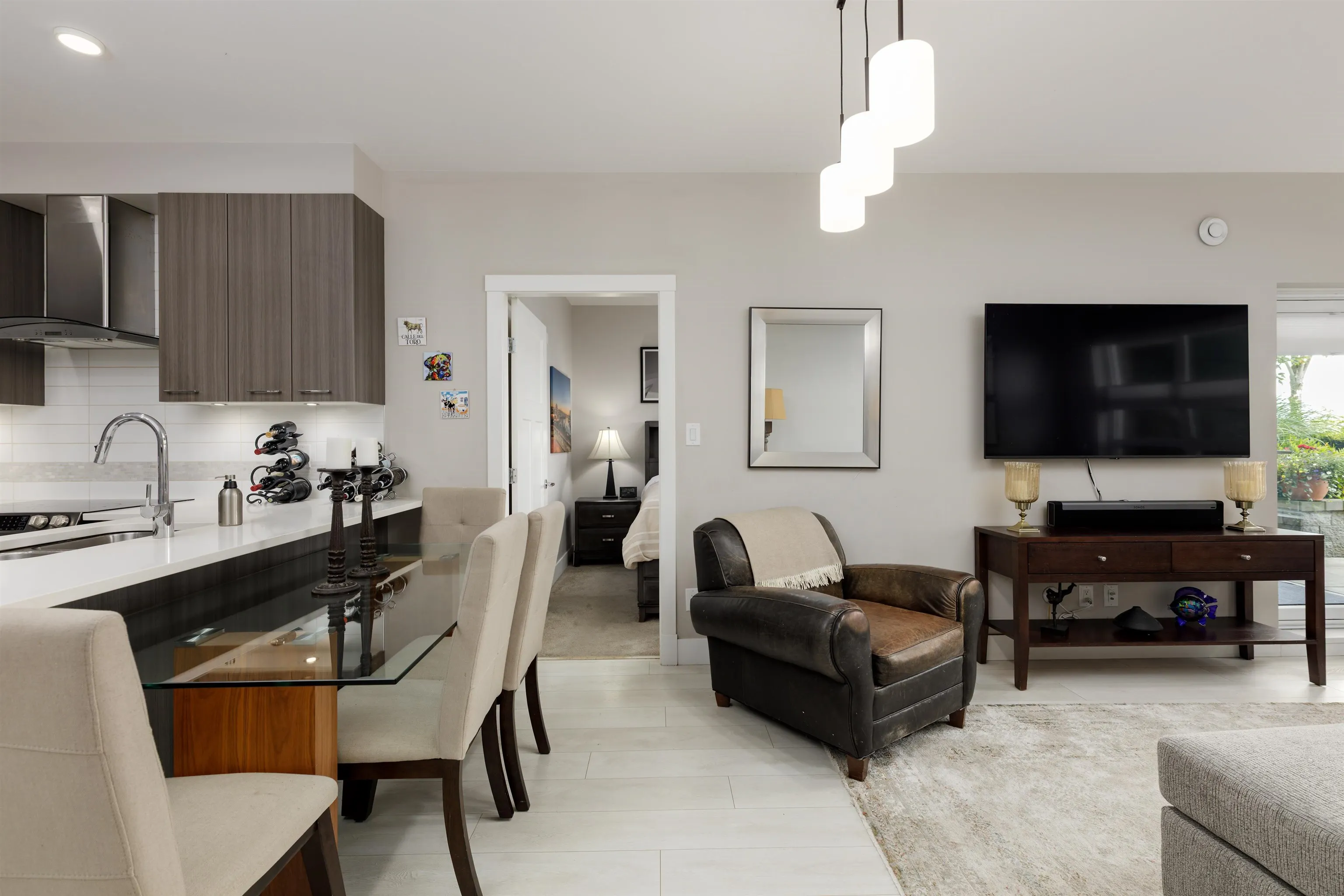 122 4690 Hawk Lane