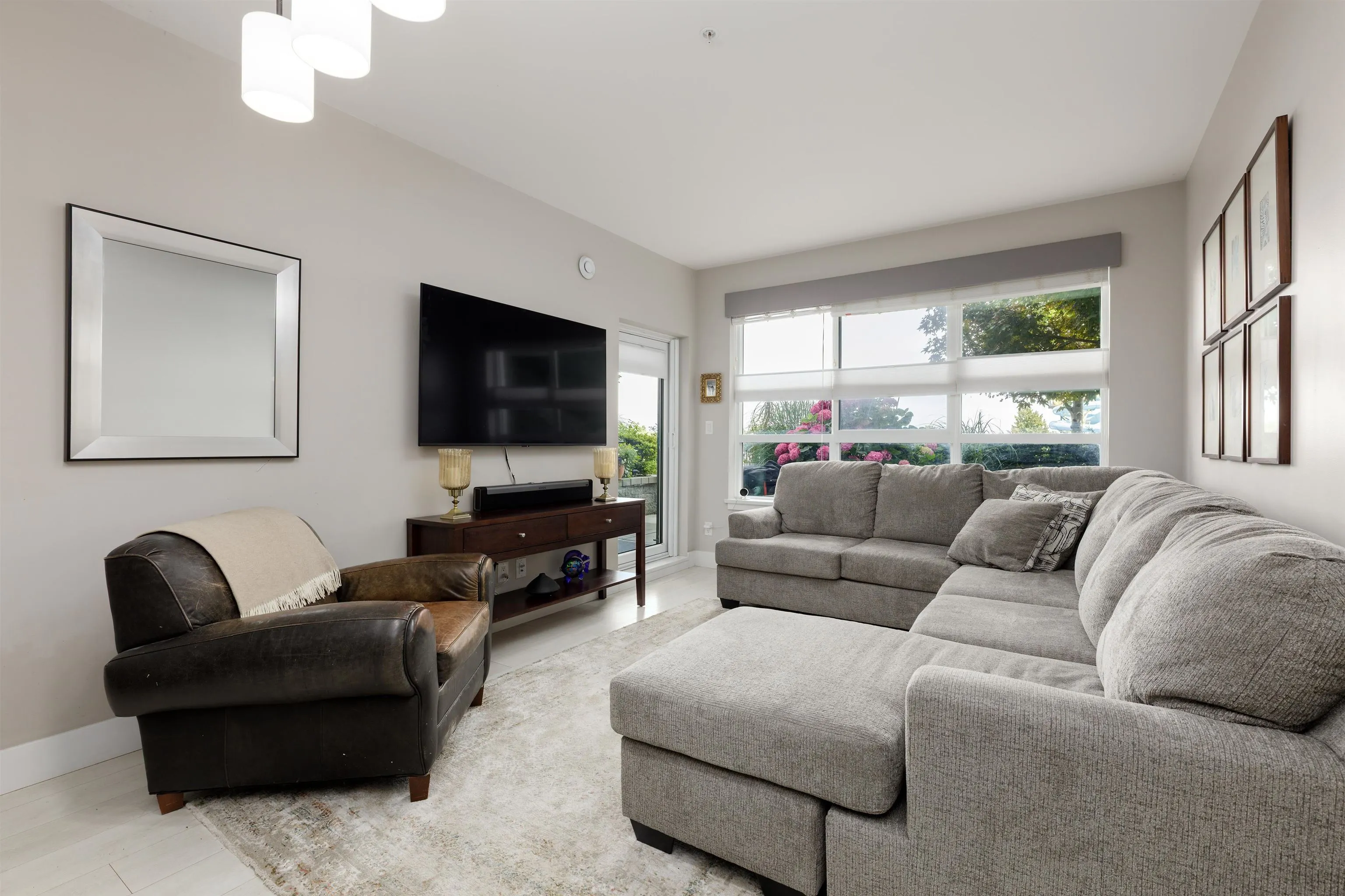 122 4690 Hawk Lane
