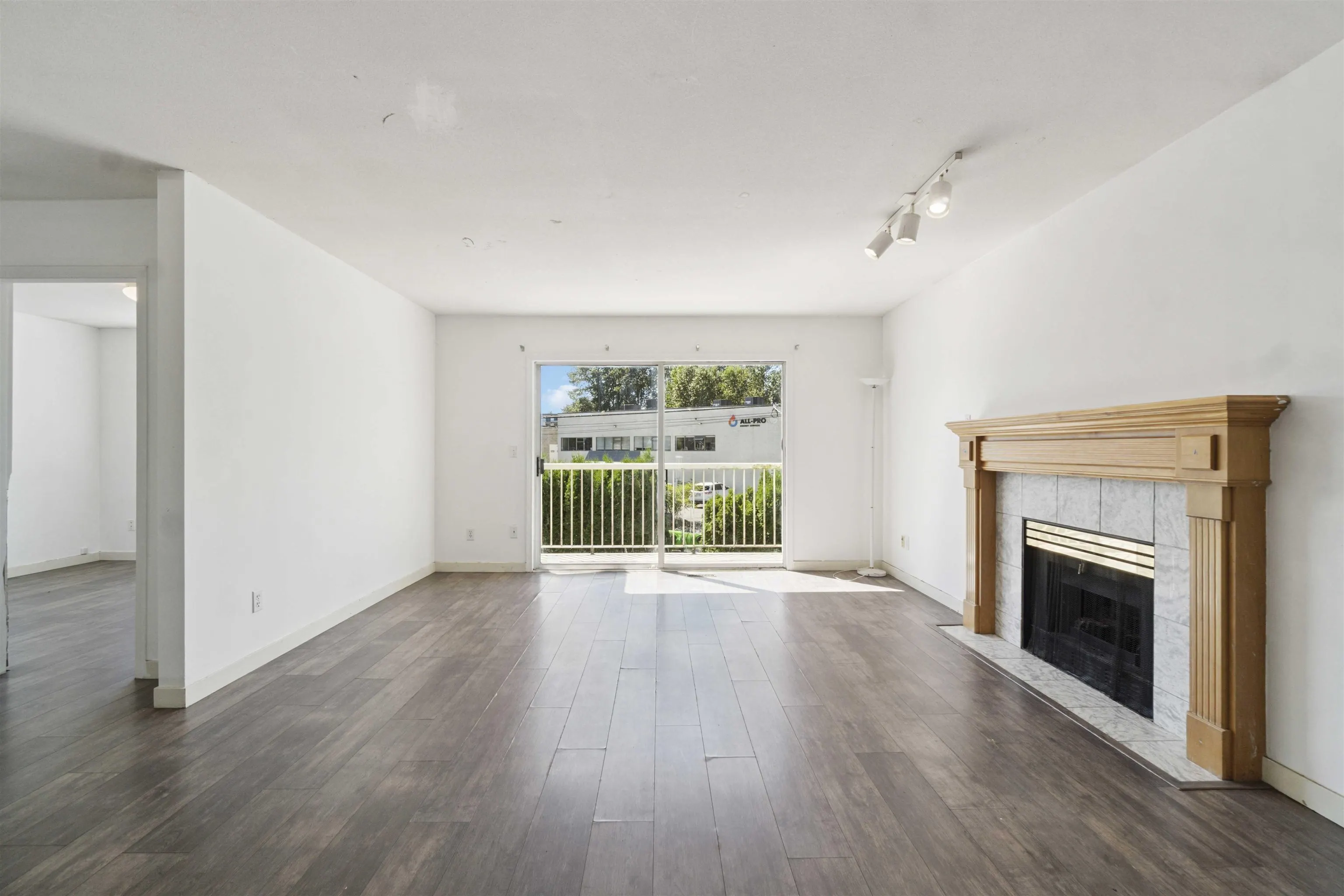 2569 Davies Avenue