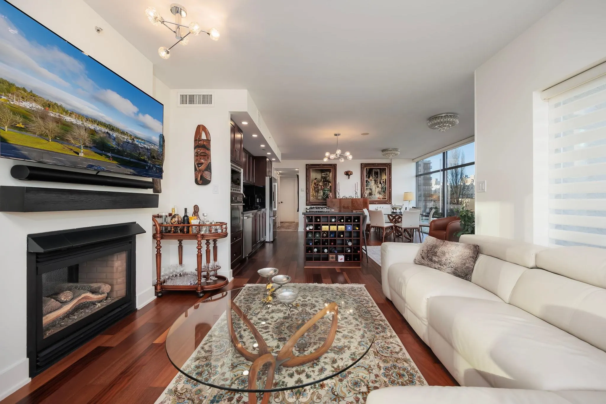 700 1863 Alberni