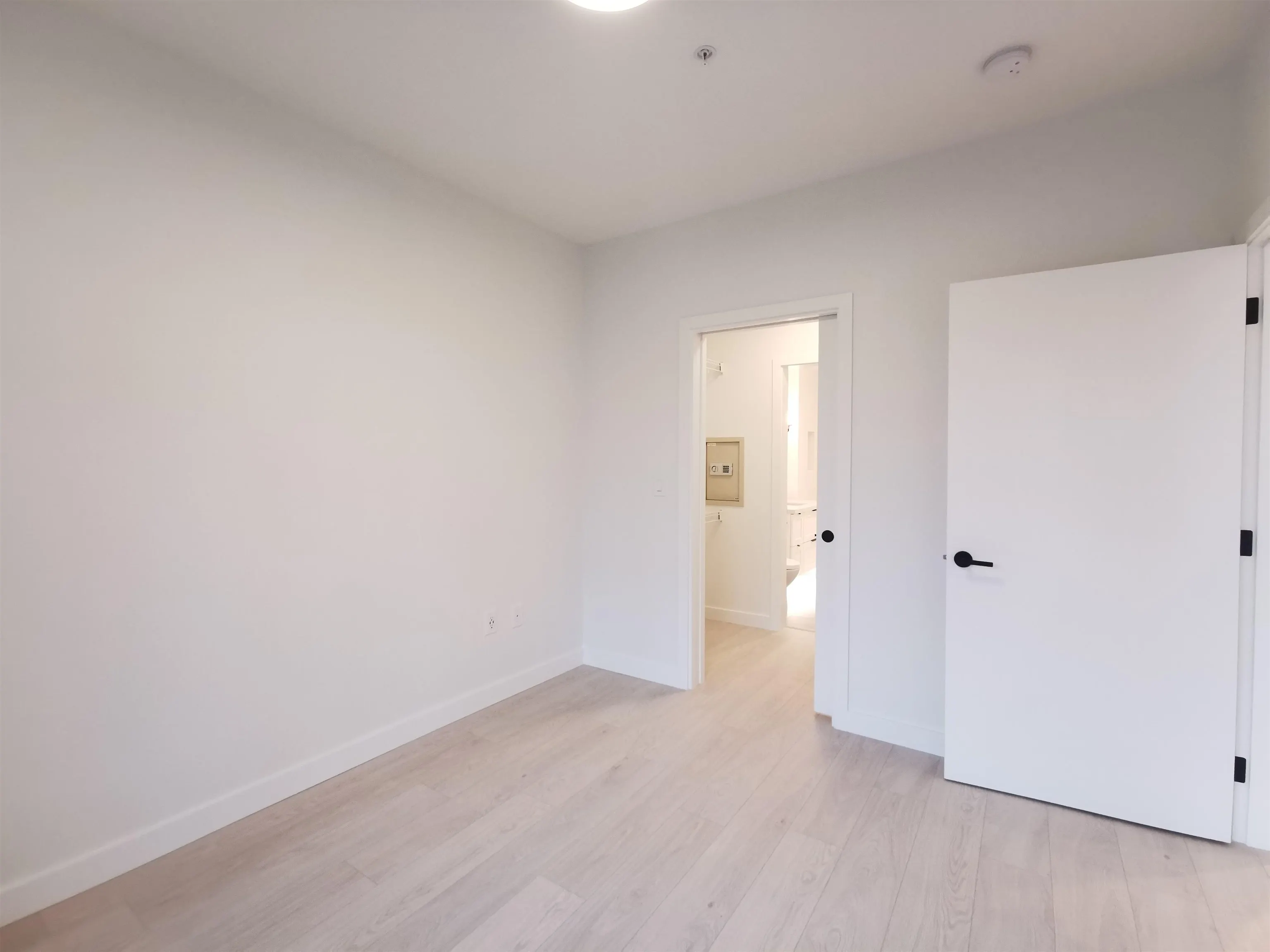 104 3038 St George Street