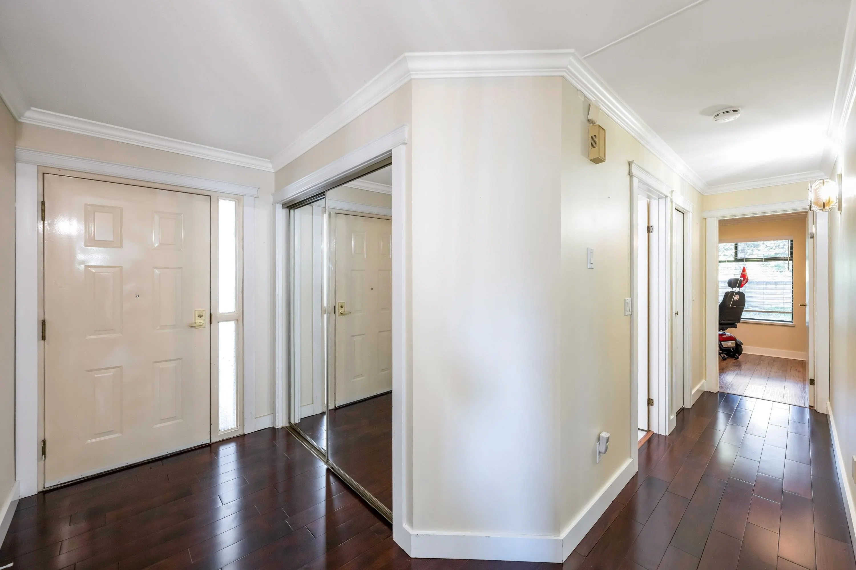 111 15153 98 Avenue