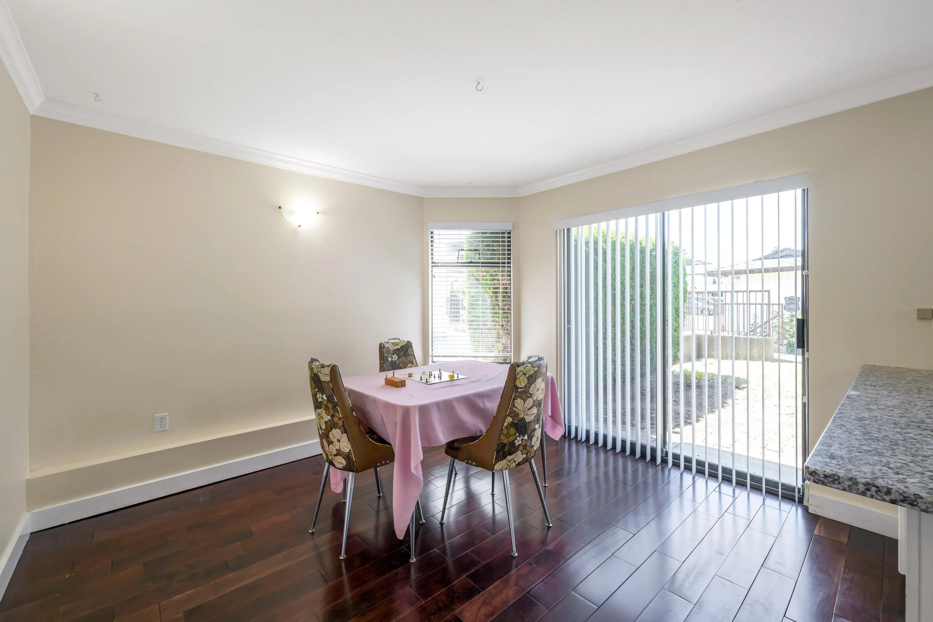 111 15153 98 Avenue