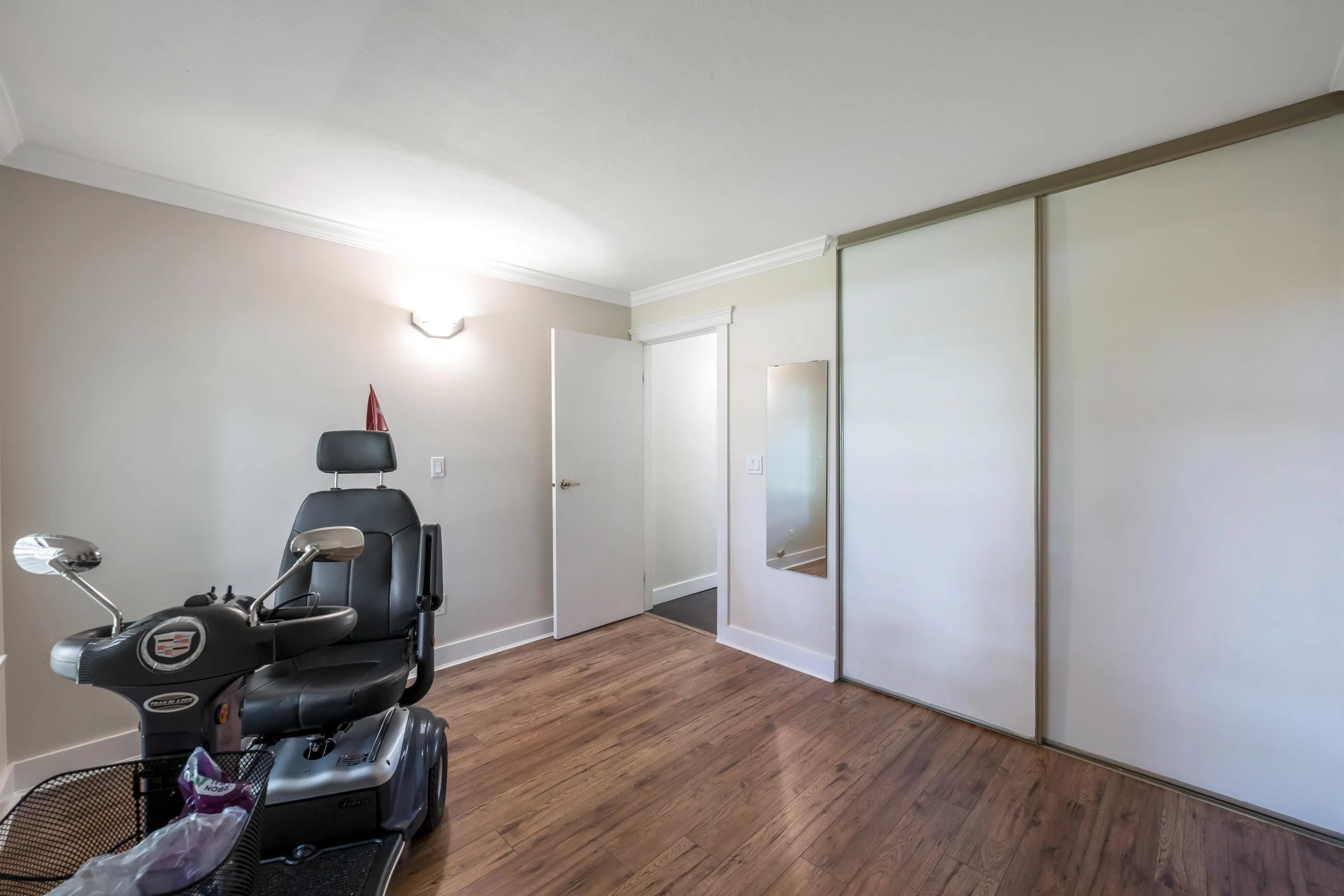 111 15153 98 Avenue