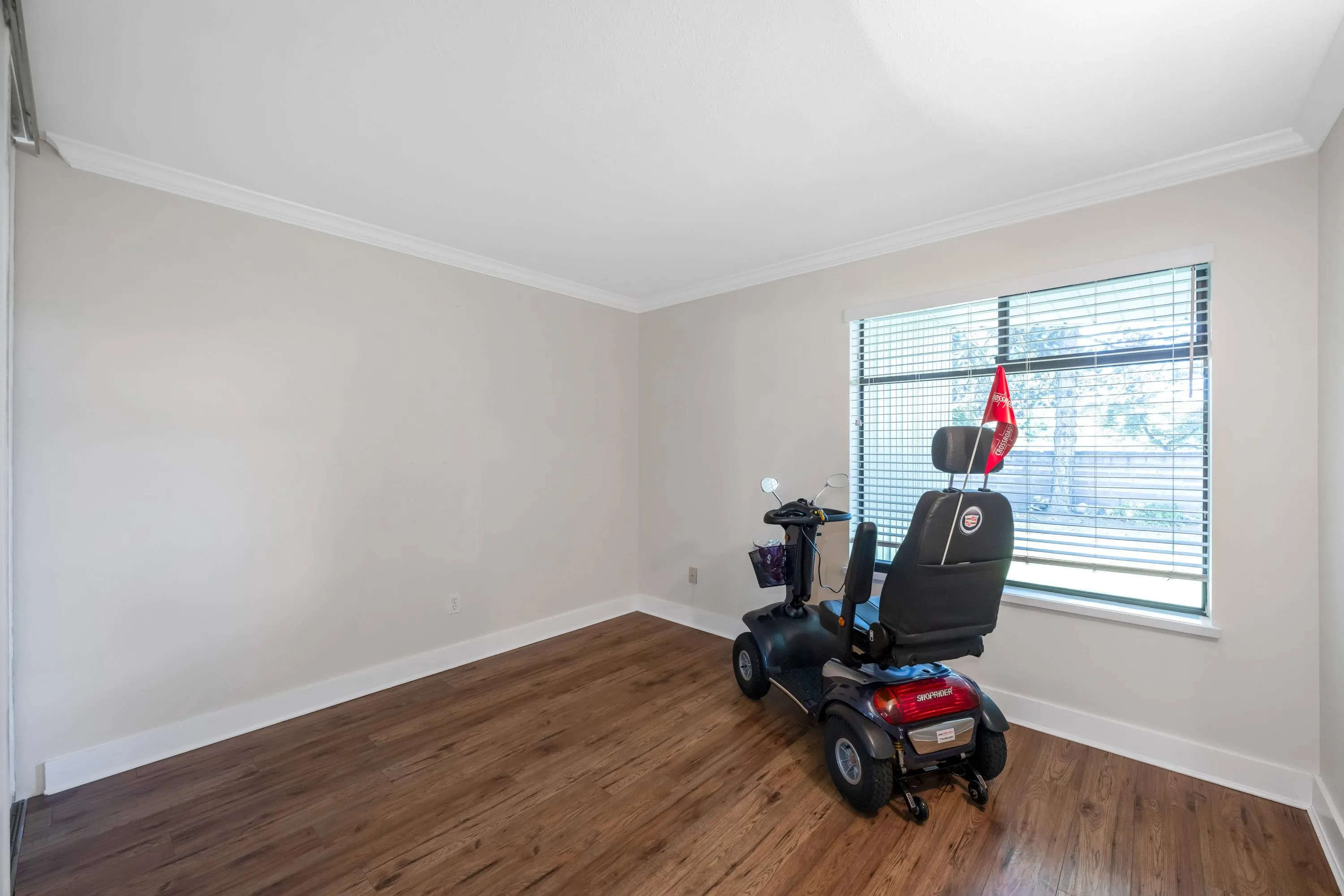 111 15153 98 Avenue