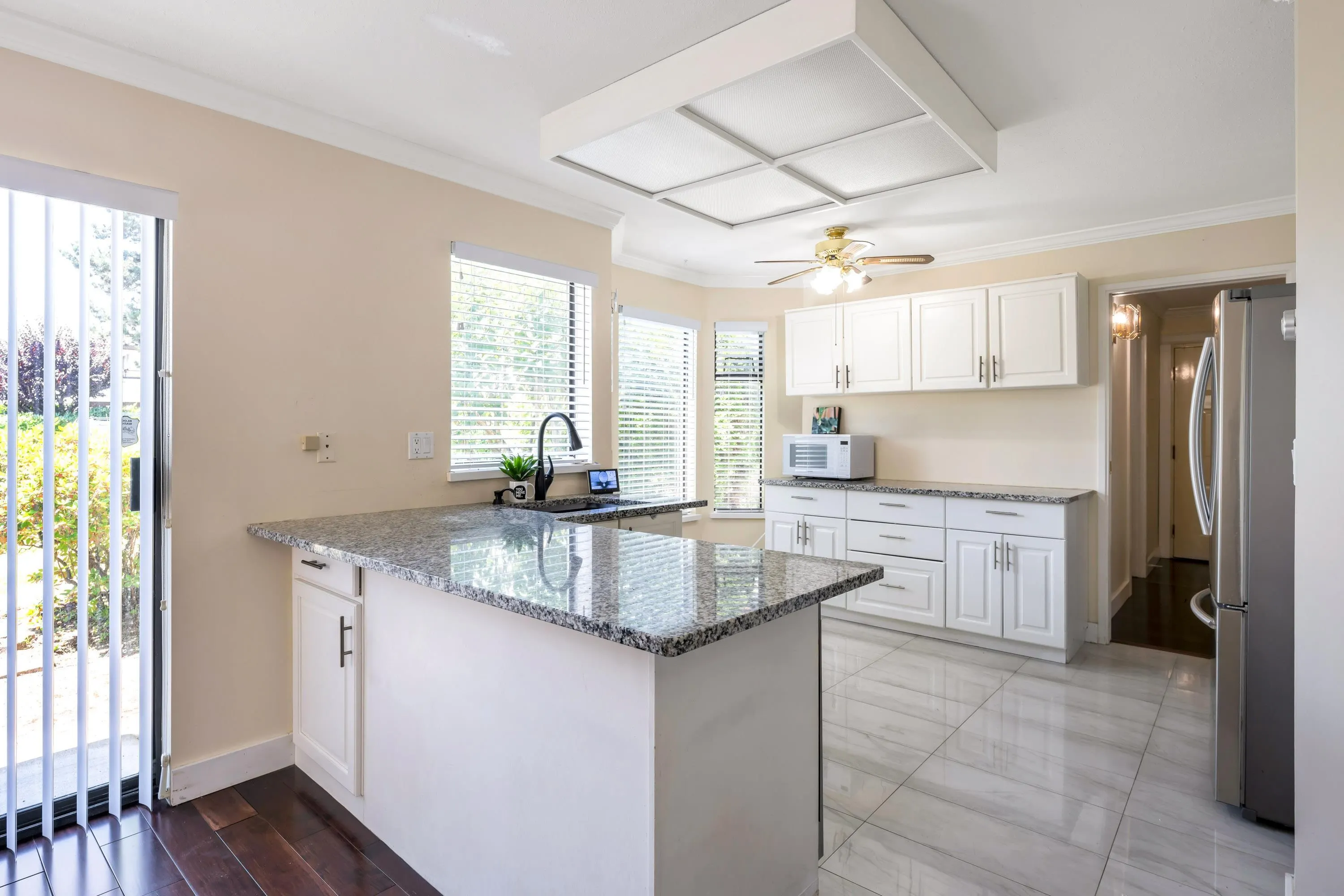 111 15153 98 Avenue