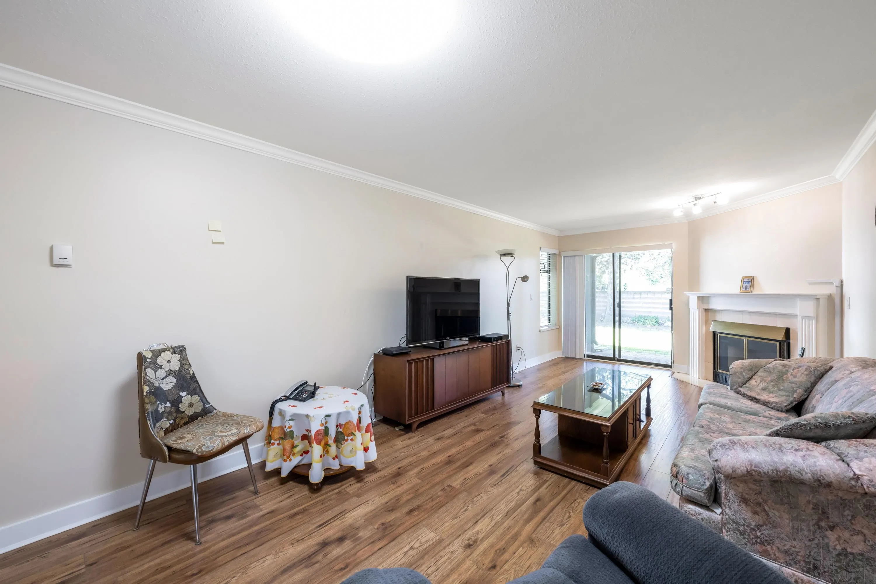 111 15153 98 Avenue