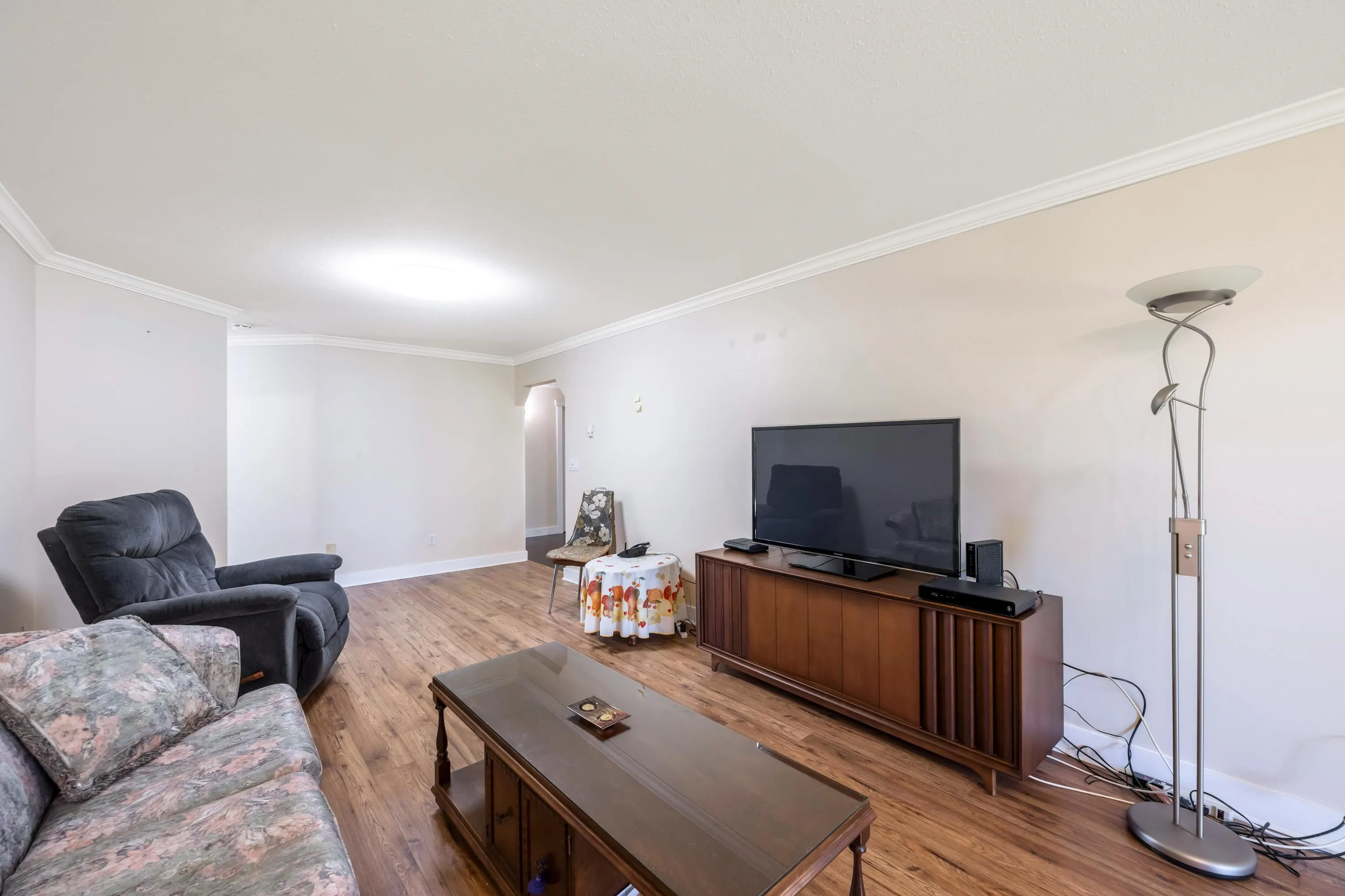 111 15153 98 Avenue