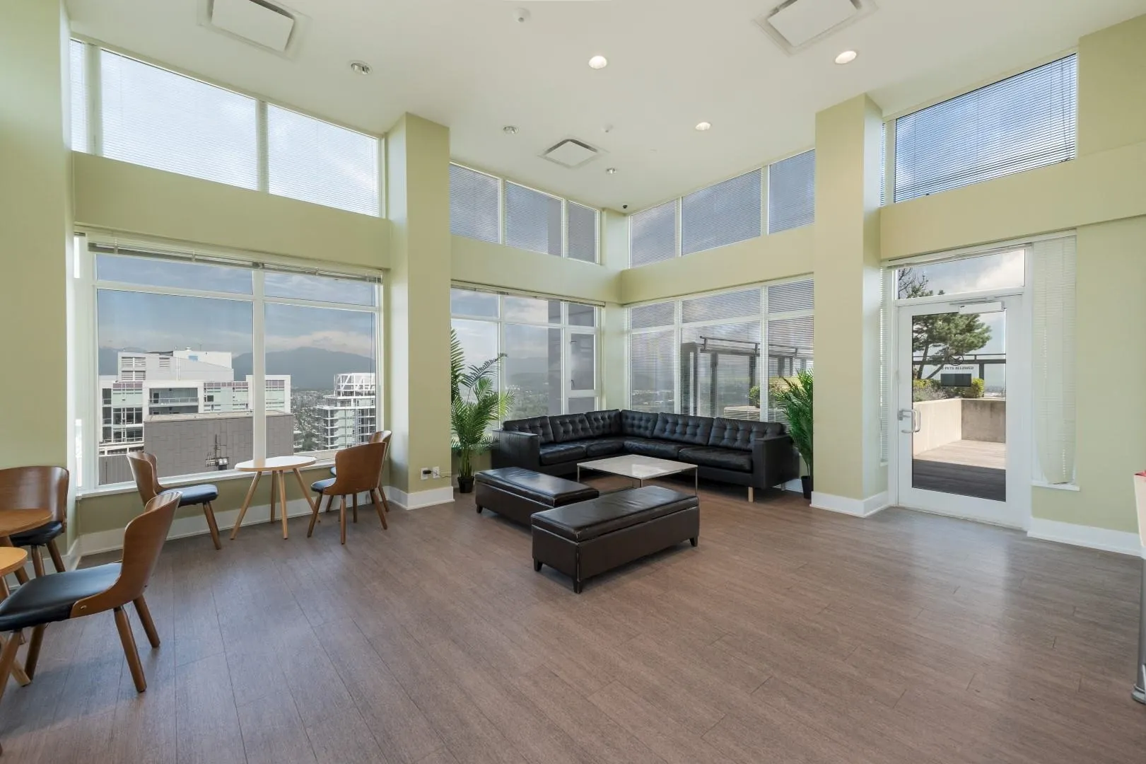 4105 4900 Lennox Lane