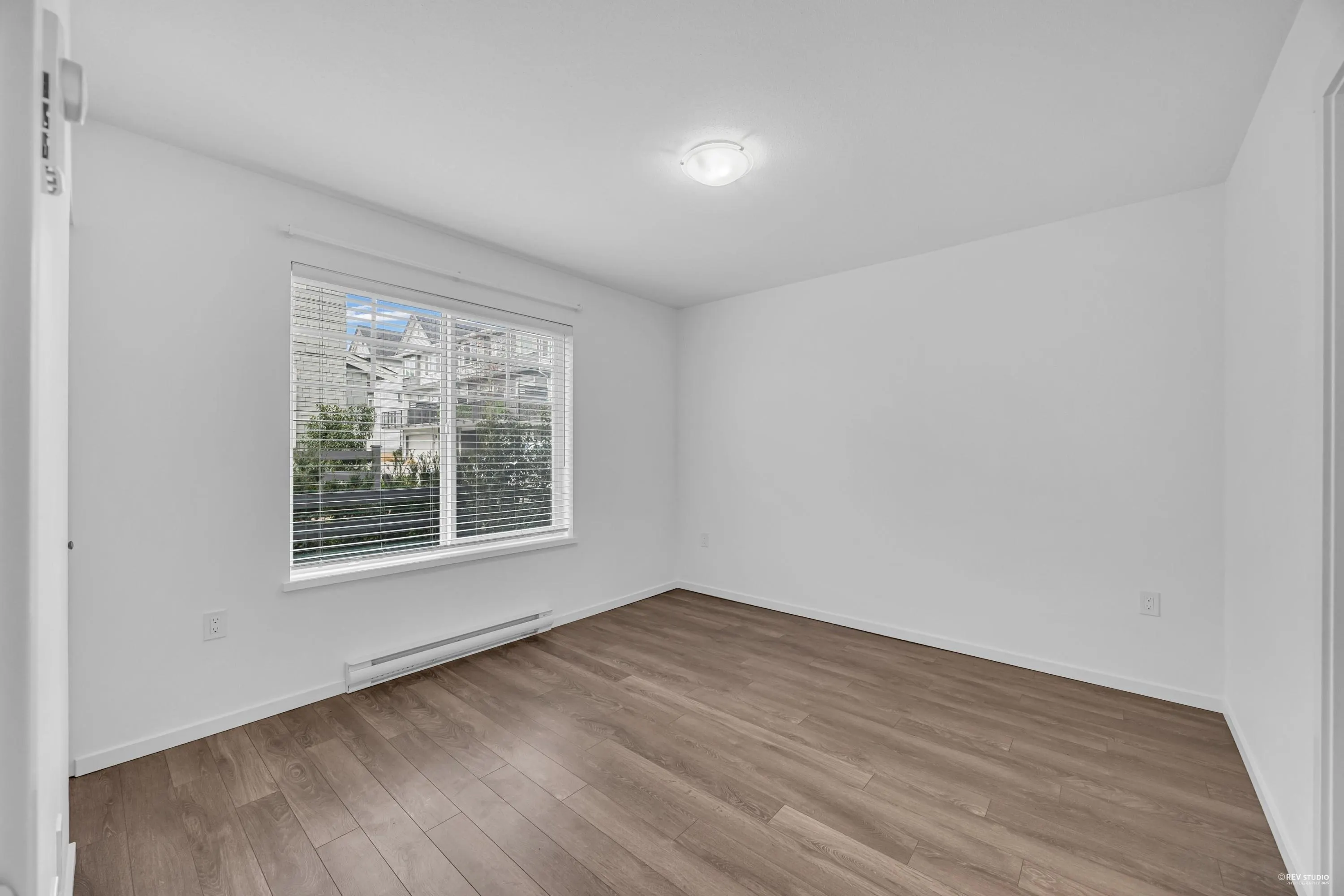 72 15487 99a Avenue