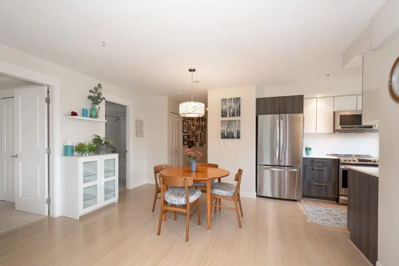 407 160 Shoreline Circle