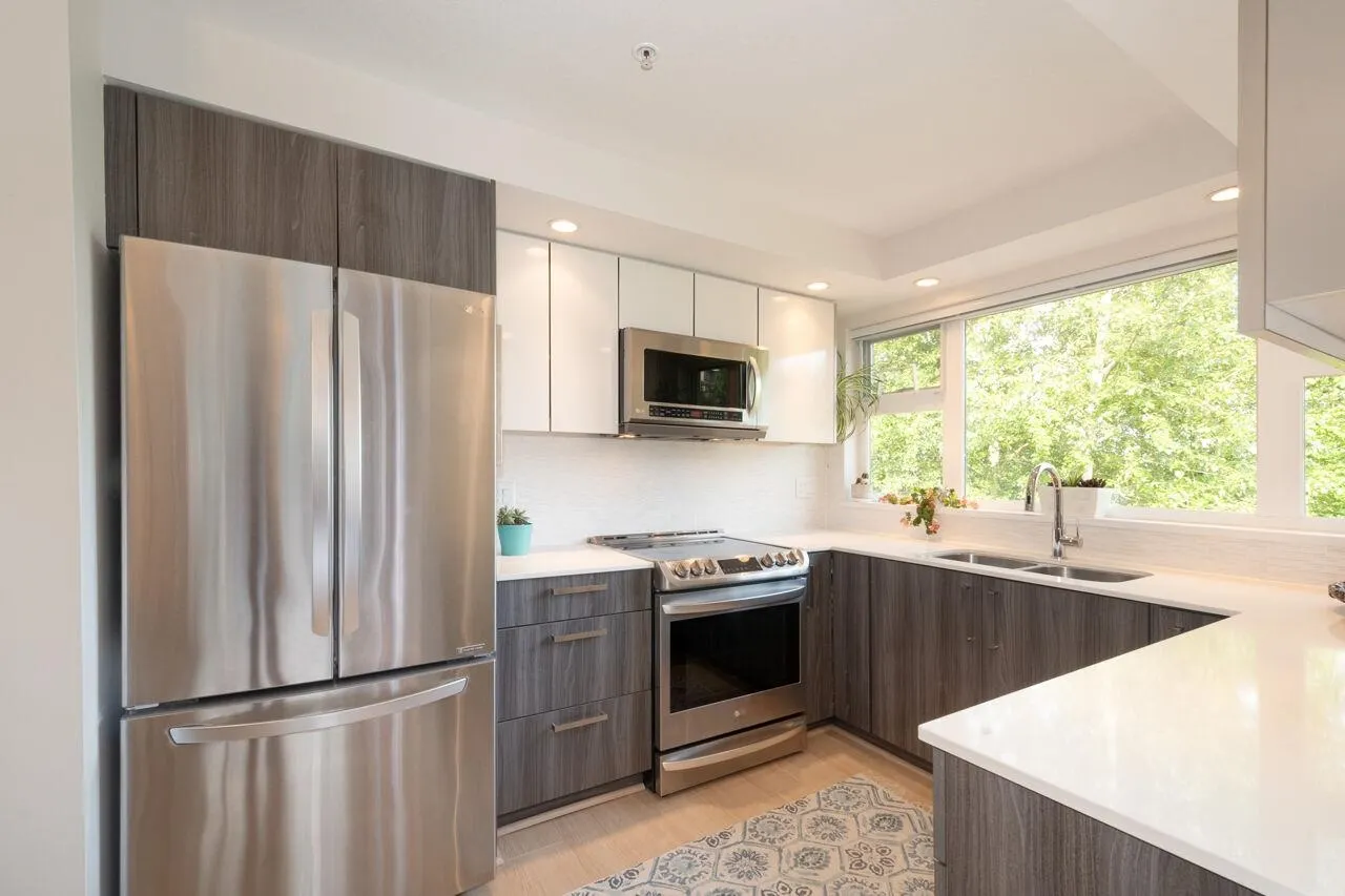 407 160 Shoreline Circle