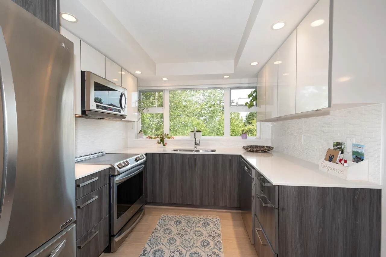 407 160 Shoreline Circle