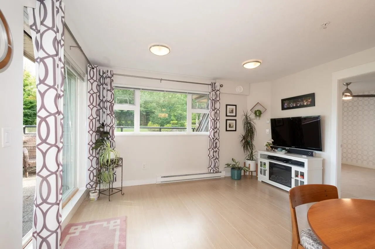 407 160 Shoreline Circle