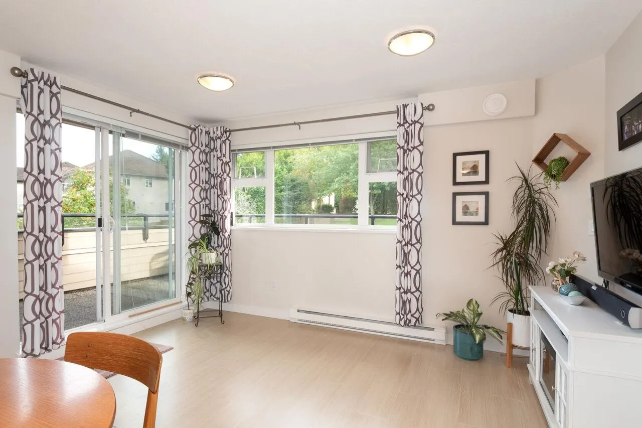 407 160 Shoreline Circle