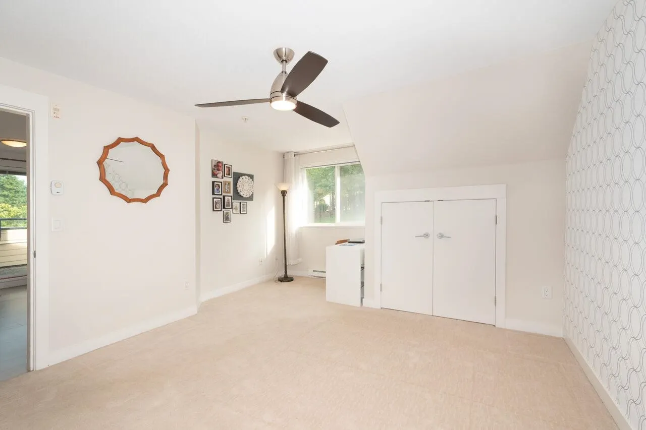 407 160 Shoreline Circle