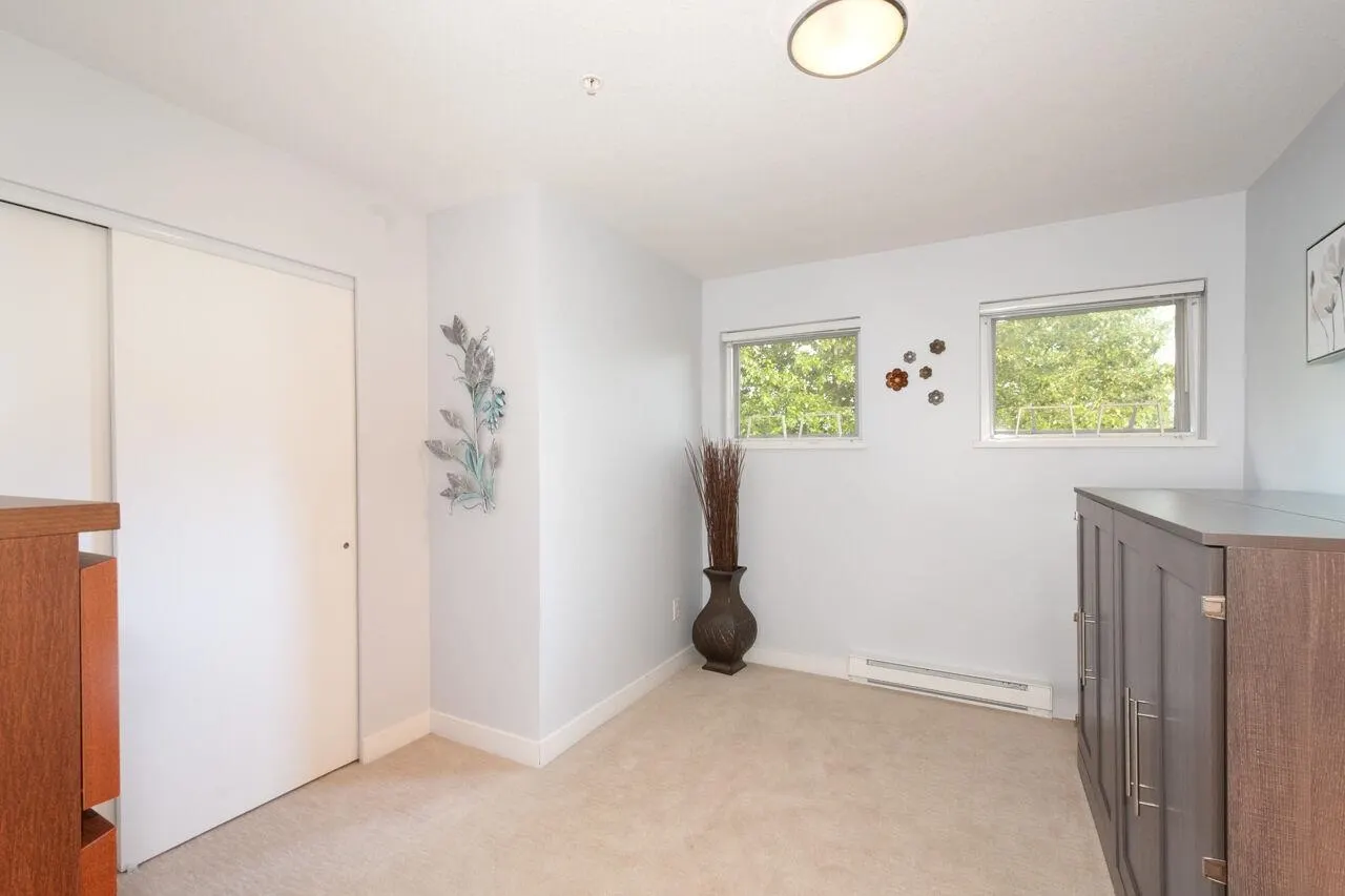 407 160 Shoreline Circle