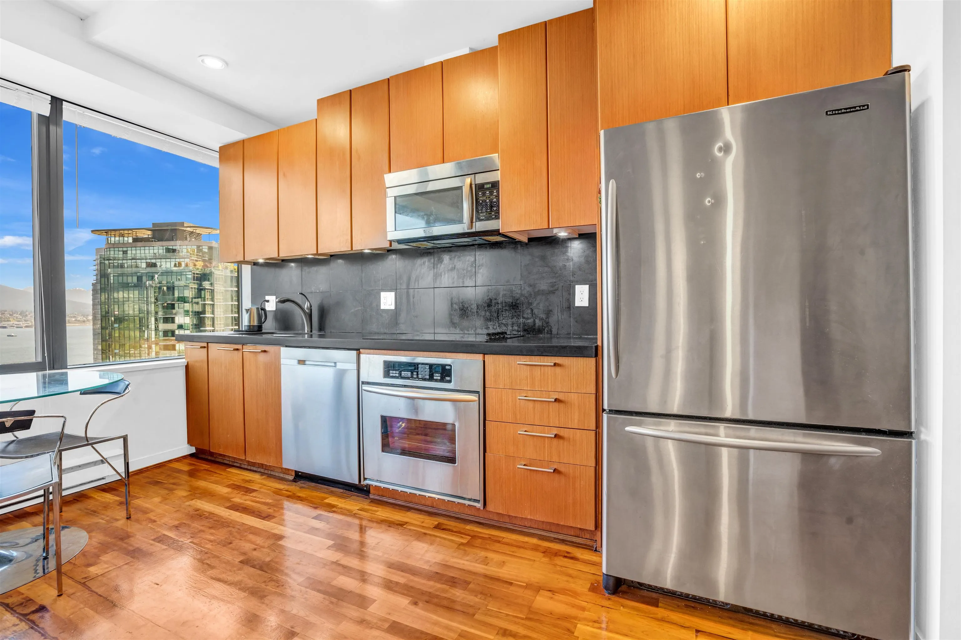1504 1333 W Georgia Street