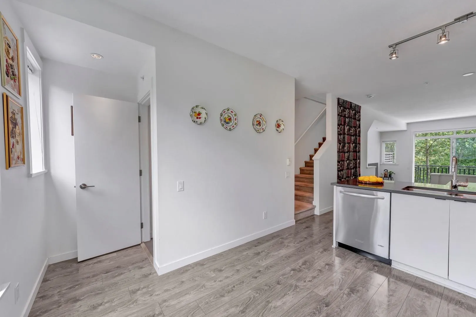 25 2358 Ranger Lane