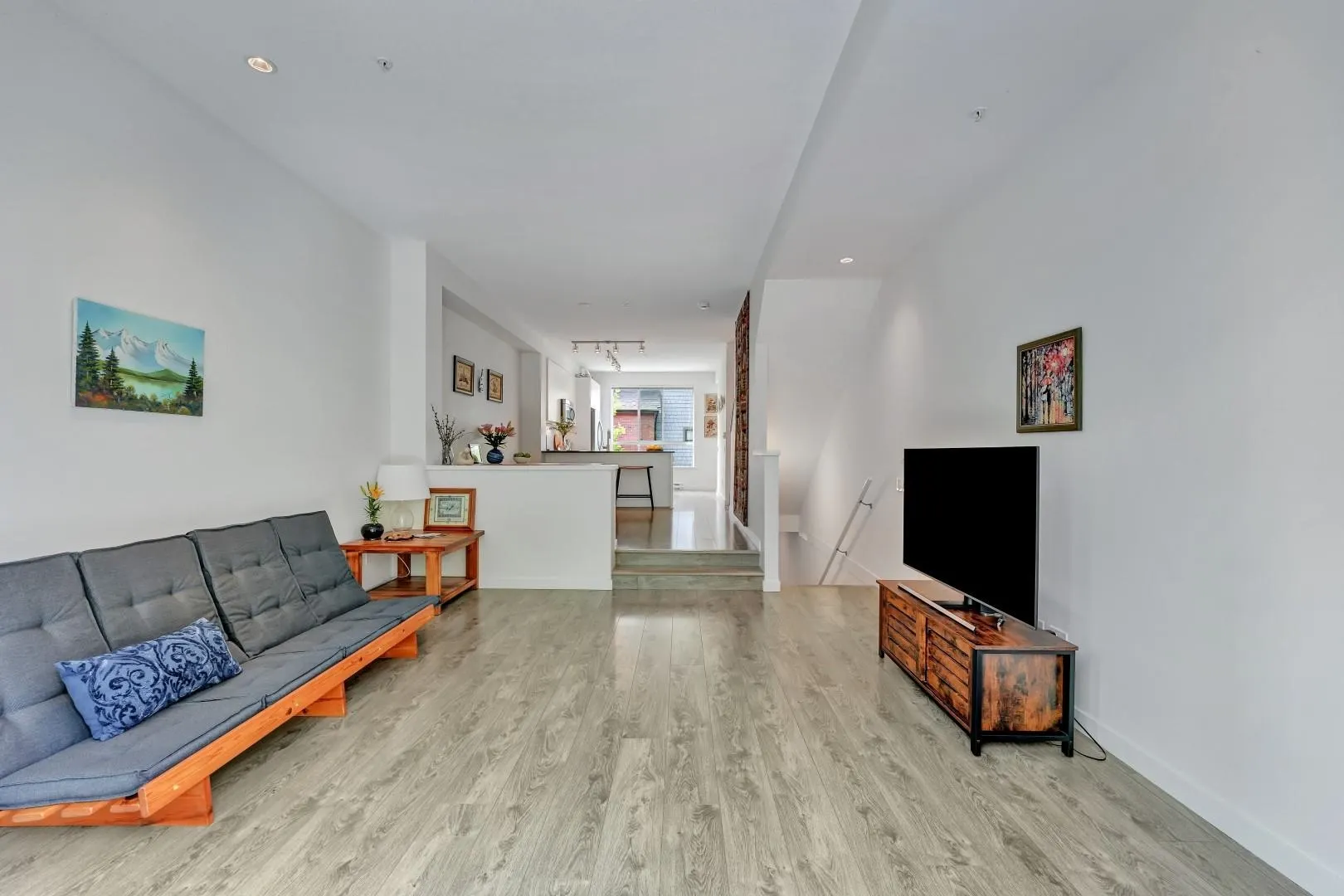25 2358 Ranger Lane