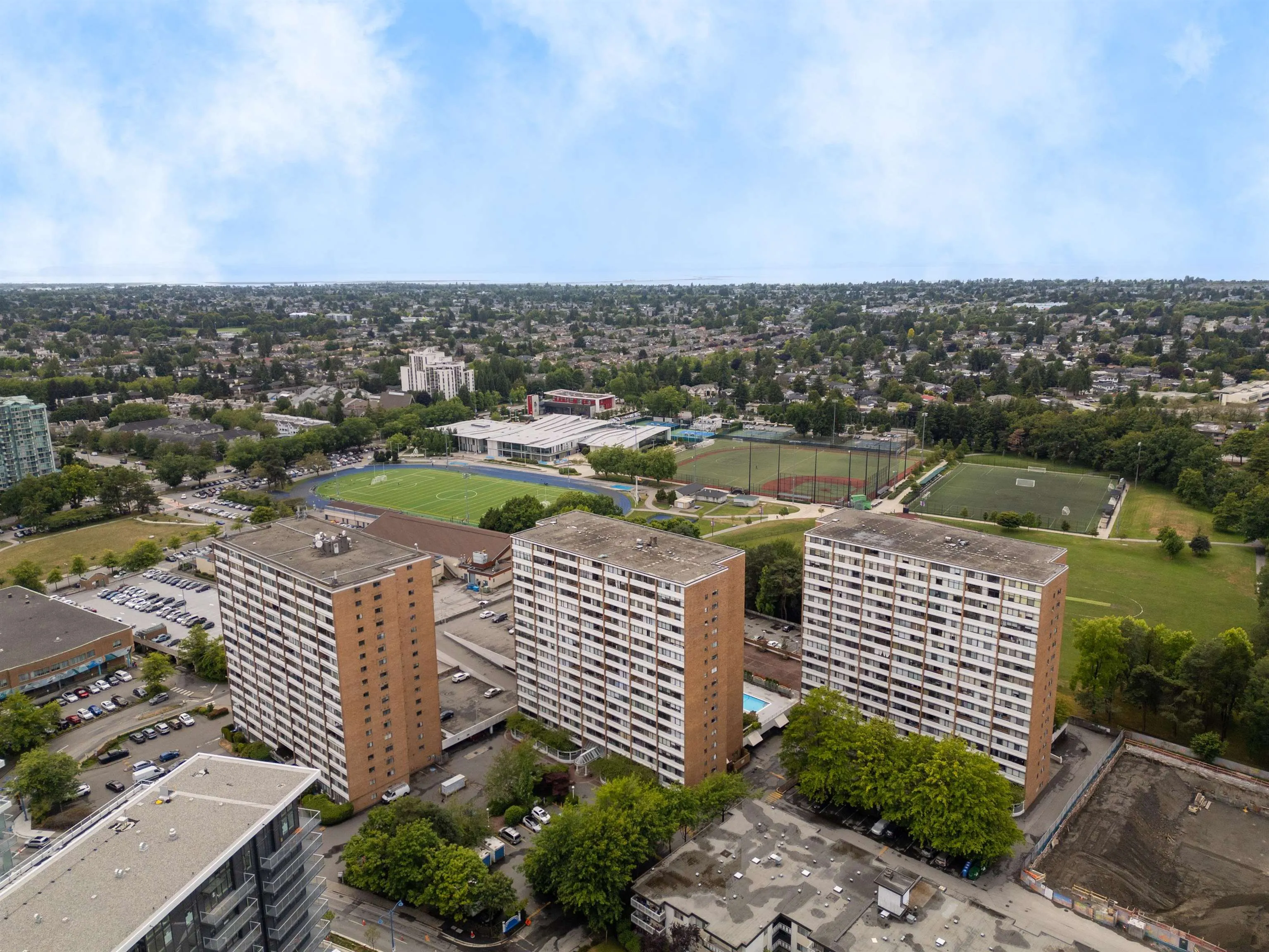 403 6631 Minoru Boulevard